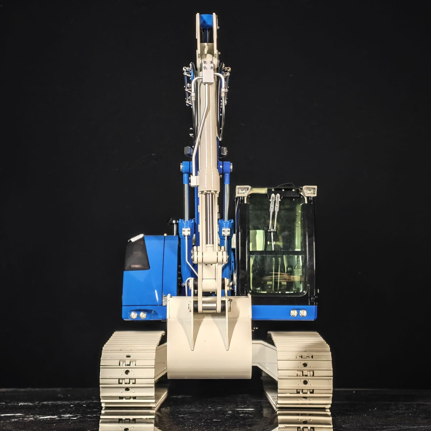 wheelfun 1/14 Metall 2Arme RC-Hydraulik-Kettenbagger JDM-208 R920 Funkgesteuerter Bagger Baumaschine Sound System Batterie