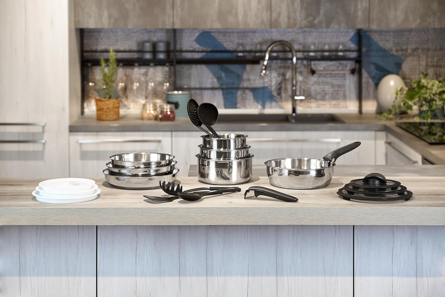Lagostina Ingenio Inox Set di Pentole e Padelle in Acciaio Inox, 20 Pezzi, Adatto ad Induzione, Batteria di Pentole con 3 Casseruole, 3 Padelle, Tegame,6 Coperchi, 5 Utensili Cucina,2 Manici Amovibili