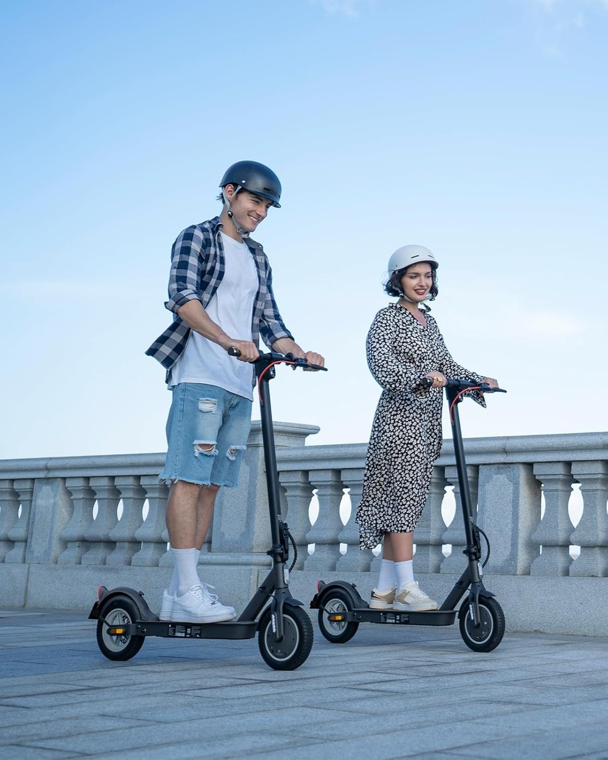 5th Wheel V30/V40Pro/V30Plus E Scooter mit Straßenzulassung, 20km/h, 32/40km Reichweite, 10/8,5 Zoll E Roller, 120kg Tragkraft, Blinker, APP, Vierfach-Federung,Dual-Bremse Elektroroller für Erwachsene