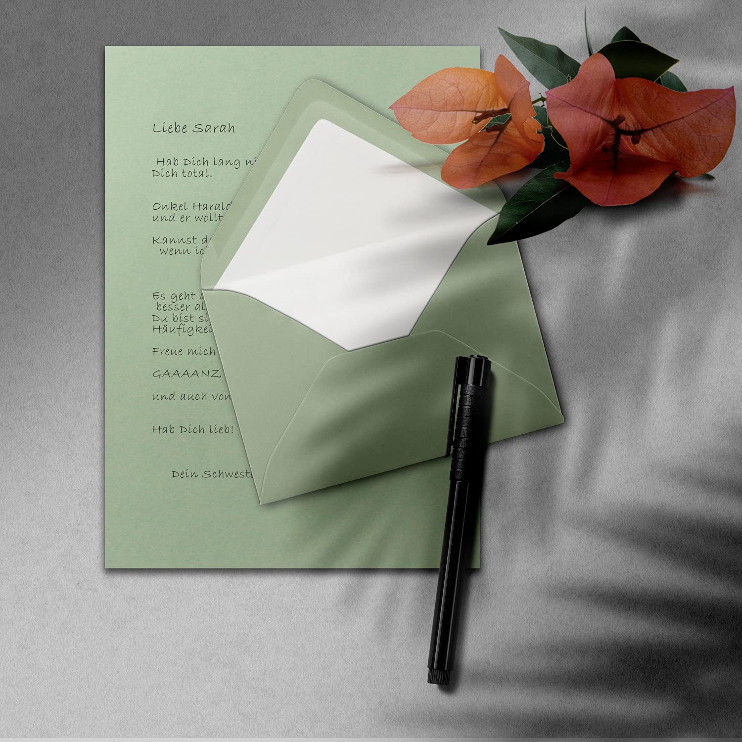 Set di 300 fogli di carta da lettere DIN A4 con buste foderate bianche in formato C6, incollaggio a umido, verde eucalipto, set di lettere in carta pregiata con buste abbinate