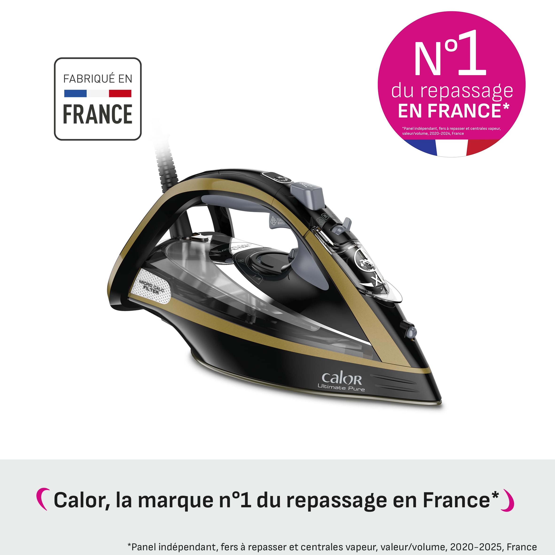 Gros plan sur la semelle Durilium AirGlide Autoclean du fer Calor Ultimate Pure, montrant sa surface lisse et son système de diffusion vapeur.