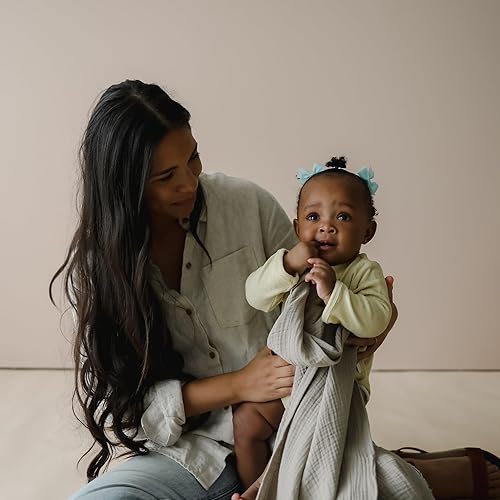 Miniatura 6 de snuggle me Cubierta de lactancia 100% muselina de algodón orgánico para lactancia materna con un anillo de mordedor de silicona sin BPA, ultrasuave