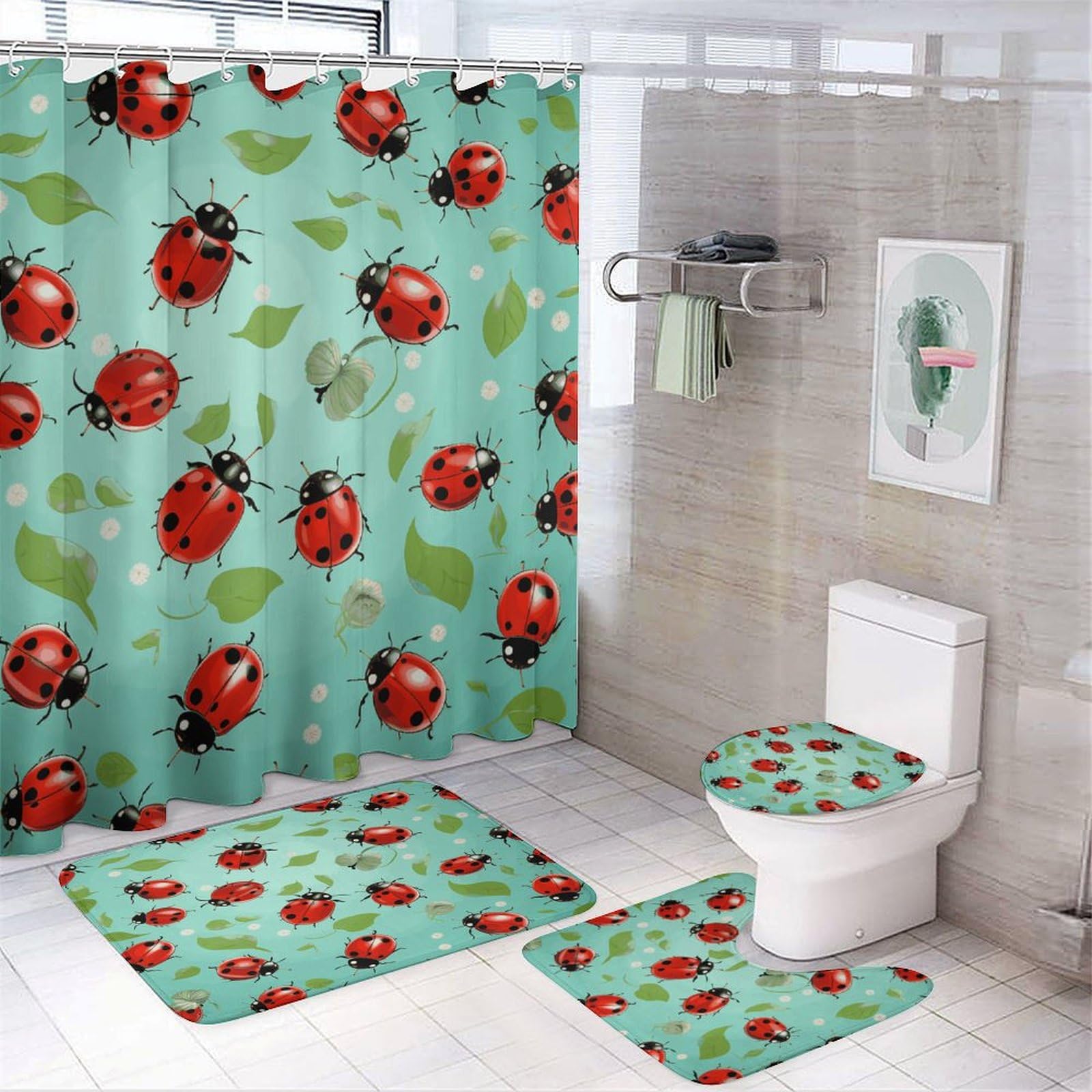 Rideaux de douche et tapis coccinelles pour transformer la salle de bain des enfants