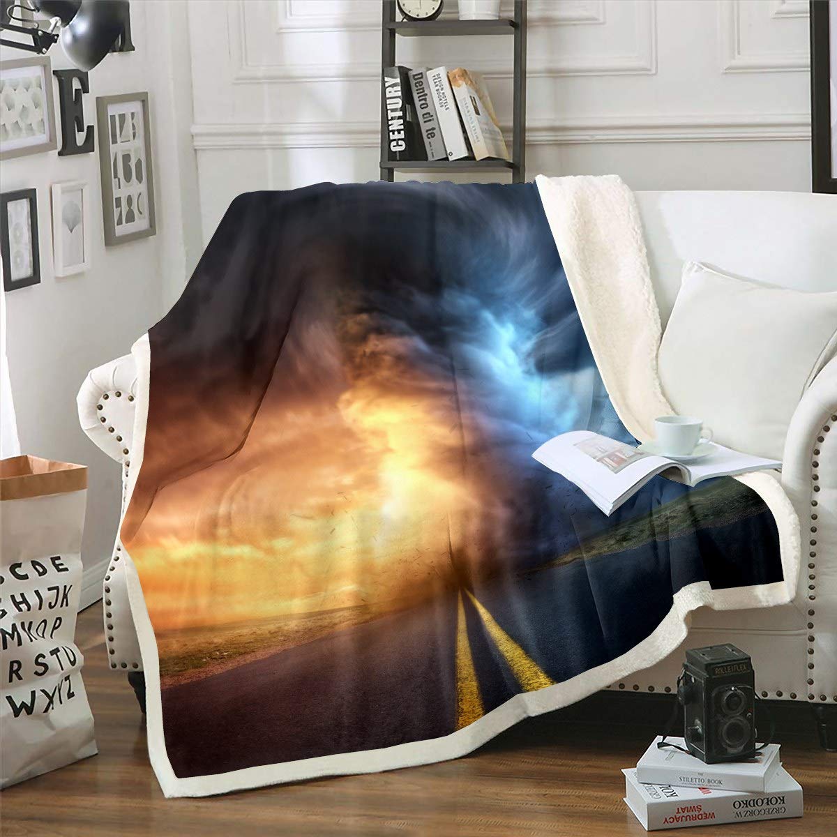 Loussiesd Hurricane Printed Fleece Blankets Lightning Blanket for Couch Bed Sofa Nature Theme Plush Throw Blanket Stain Resistant Scary Natural Disaster Sherpa Blanket Double 60"x79"