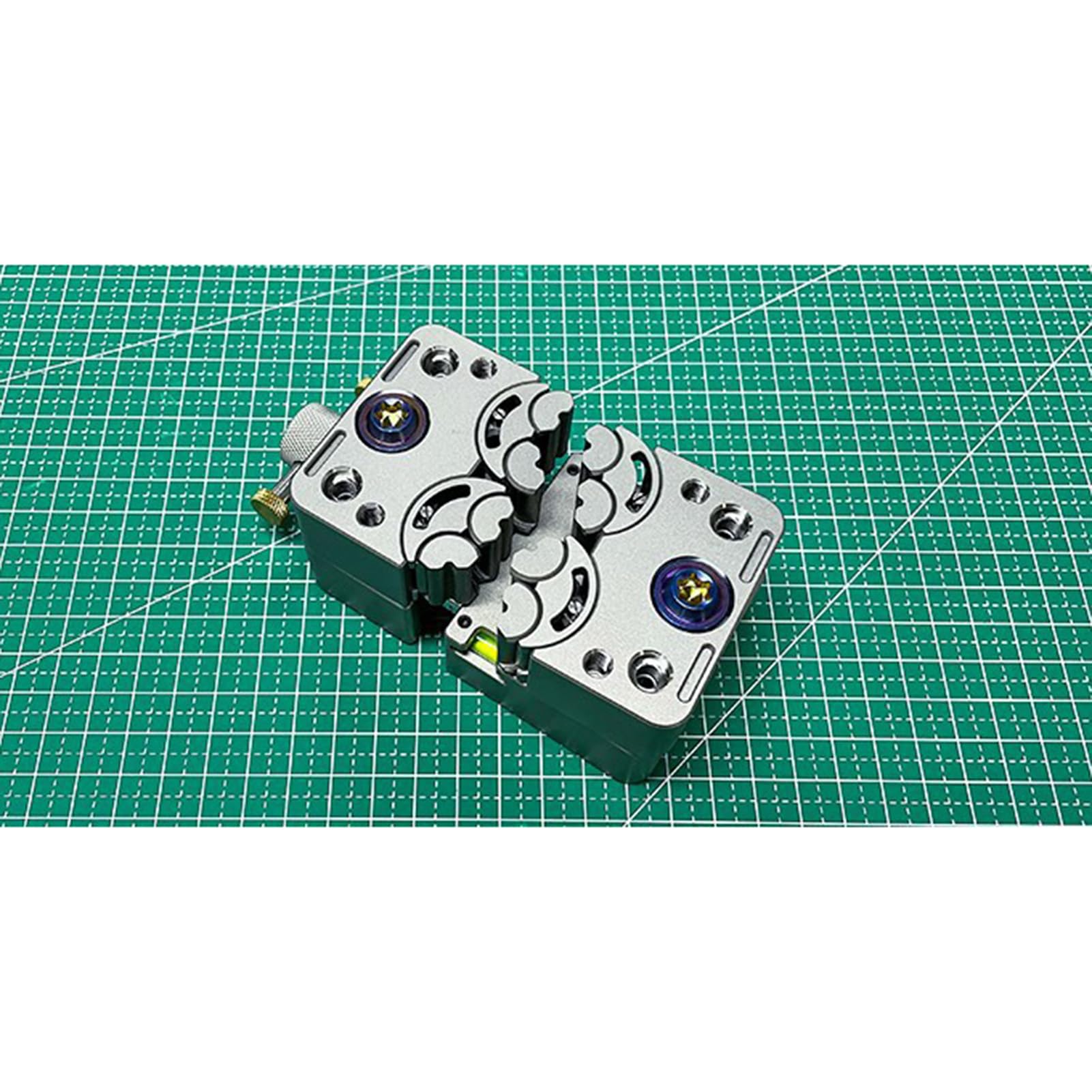 Denash Fraktaler Schraubstock, Mini-Schraubstock aus Edelstahl 304 mit Rutschfester Silikonbasis und Mehrbacken-Design, für Handwerkliche Elektronikreparaturen und Metallbearbeitung (Edelstahlfutter)