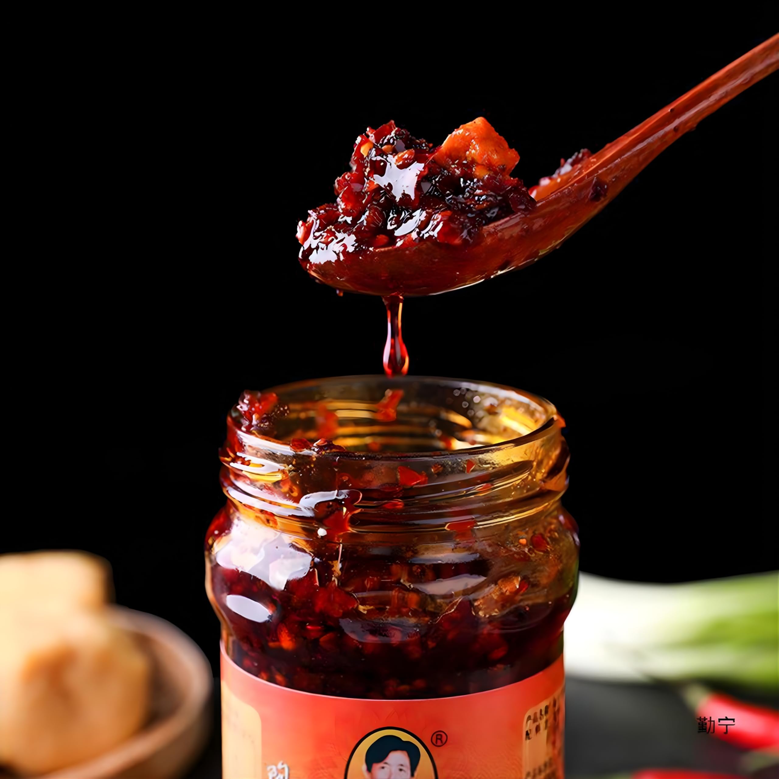 LaoGanMa Peanuts in Chili Oil 275g – Salsa Picante China con Cacahuetes Crujientes