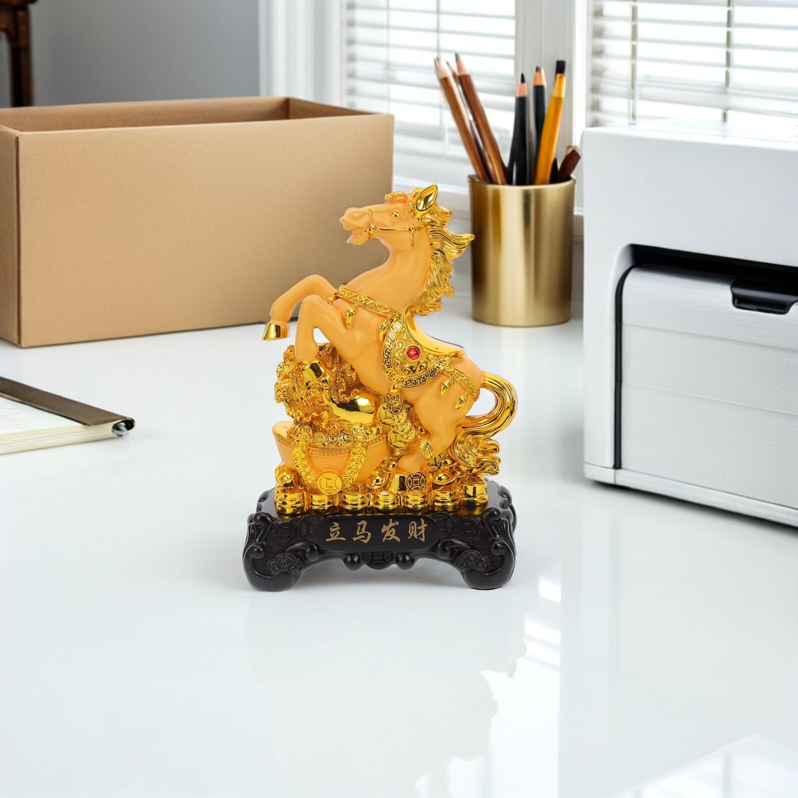 OSALADI Sculpture Cheval Doré en Résine 150X90X220Mm pour Décoration Feng Shui Bureau et Salon Année du Cheval Signe de Réussite et Chance