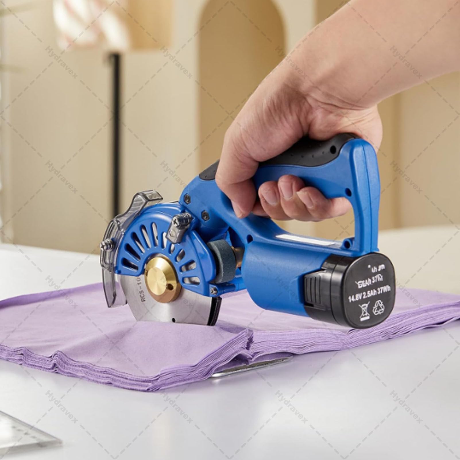 Taglierina per tessuti senza fili, velocità regolabile, rotativa elettrica per panno con 2 batterie, fibra tagliata, cotone, seta, pelle, tappeti, 110 mm