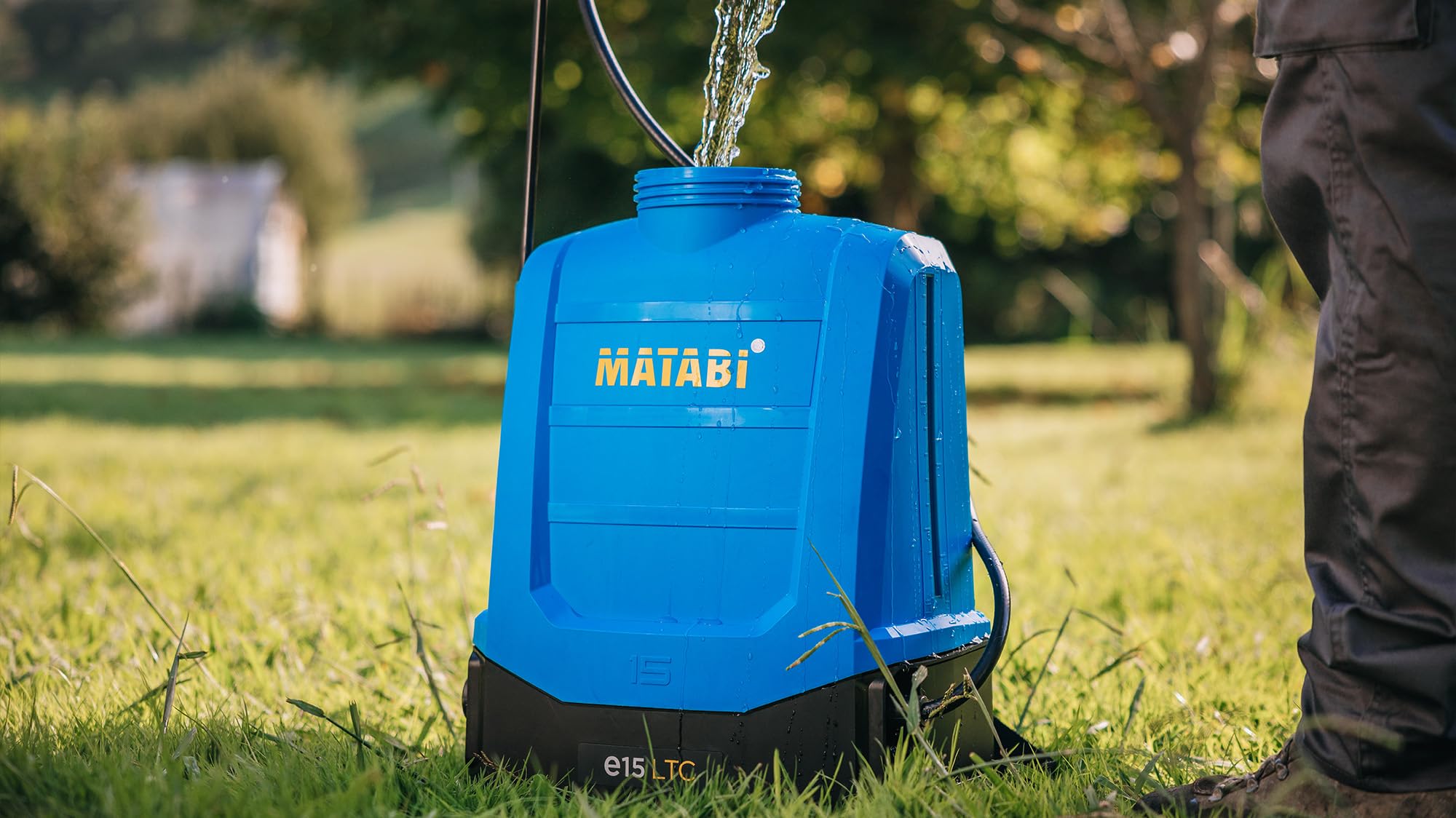 Matabi e15 LTC – Elektryczny opryskiwacz – bateria wyjmowana Li‑Ion 20V – autonomia 375 l – kontrola LTC – pasy ergonomiczne – 4 dysze – rolnictwo i ogrodnictwo
