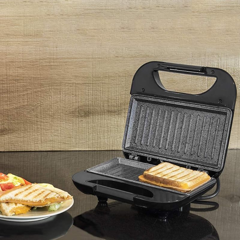Cecotec szendvicssütő grill felülettel, 2 szendvicshez, 750W, nem tapadó bevonat