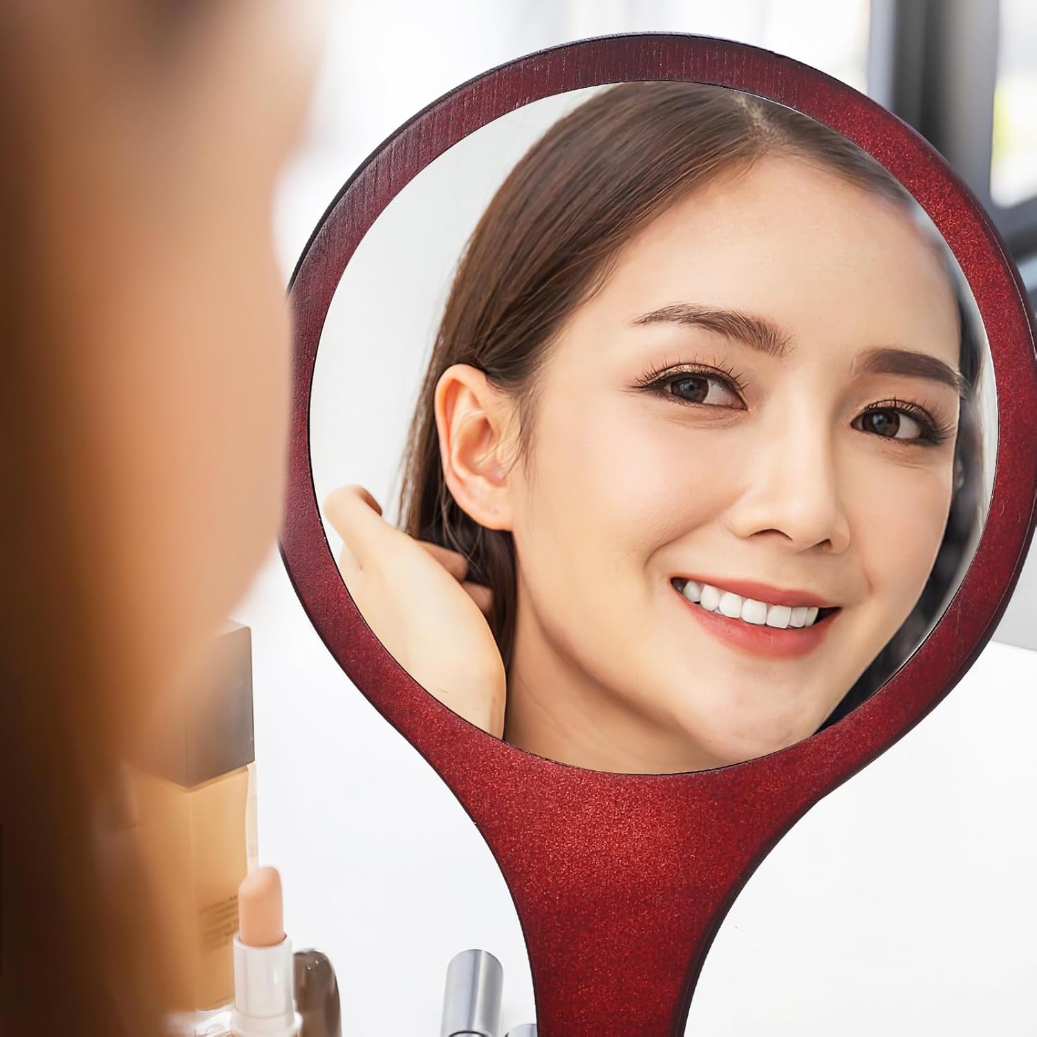 BETOOKY 2pcs Large Handheld Makeup Mirror with Wooden Handle, Portable Hand Mirror for Travel and Vanity, Natural Wood Frame, Salon and Personal Care Accessory