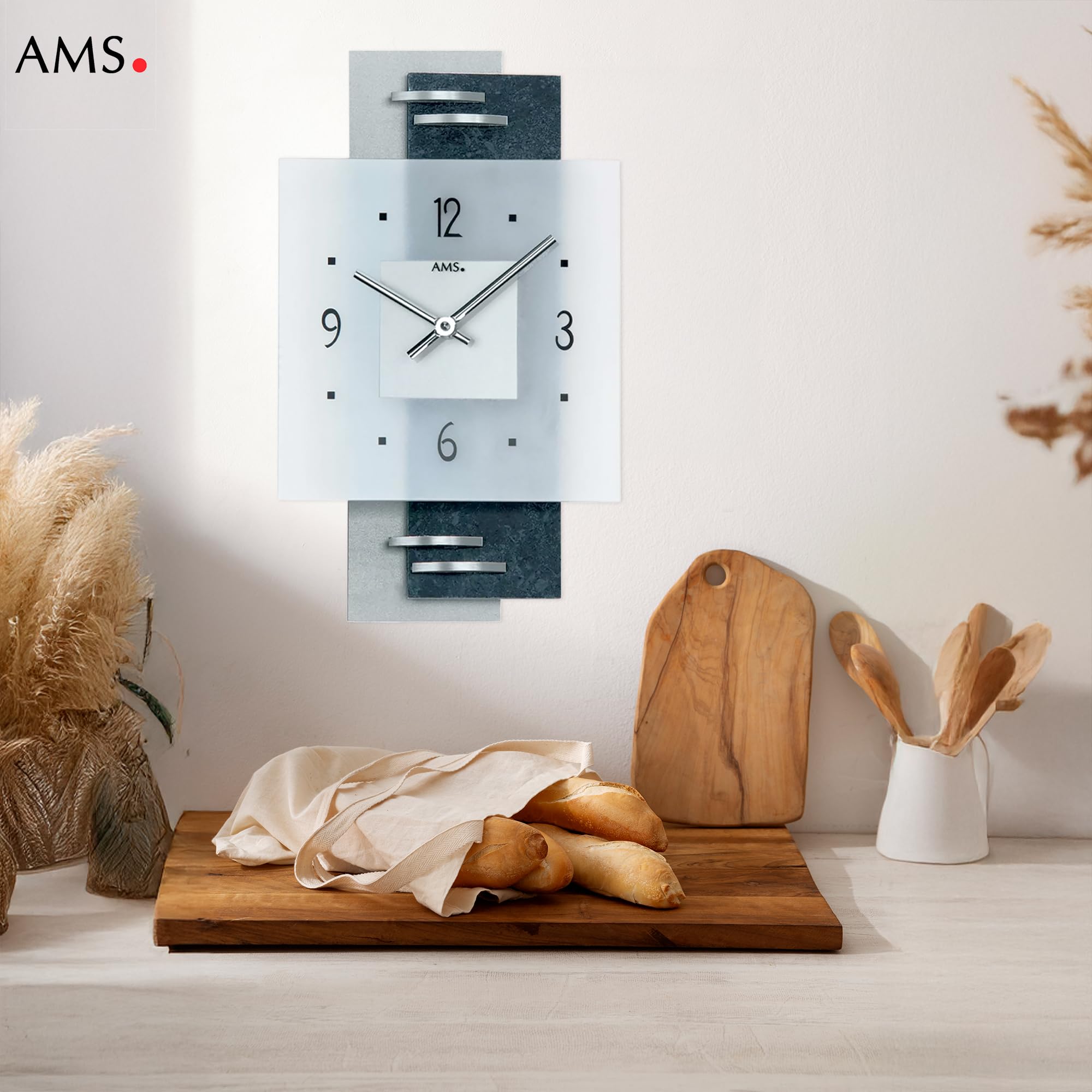 AMS Wanduhr - geräuscharmes Quarzwerk, Moderne Uhr, Quarz-Wanduhr mit transparentem Zifferblatt , satiniertes Mineralglas, Analoguhr für Wohnzimmer, Küche & Büro, Maße 22 x 35 x 5 cm