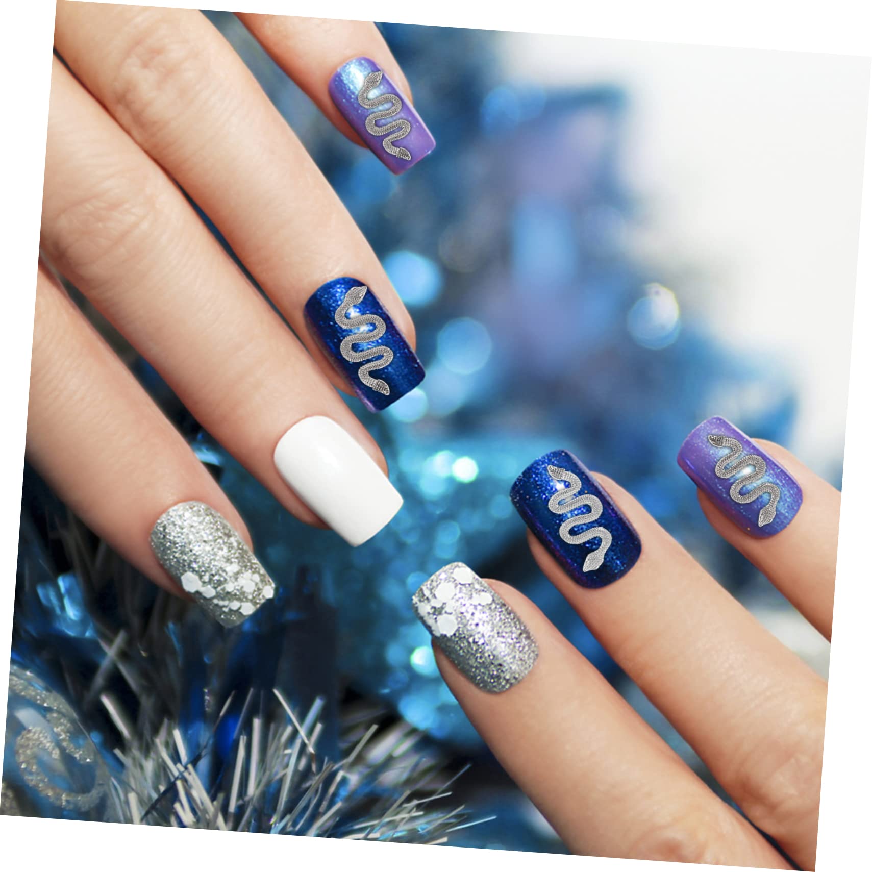 Housoutil 250pezzi Ciondoli Retro Forma Di Serpente Per Unghie Decorazioni Per Nail Art Accessori Eleganti Per Unghie e Crafting Design Unico e Affascinante