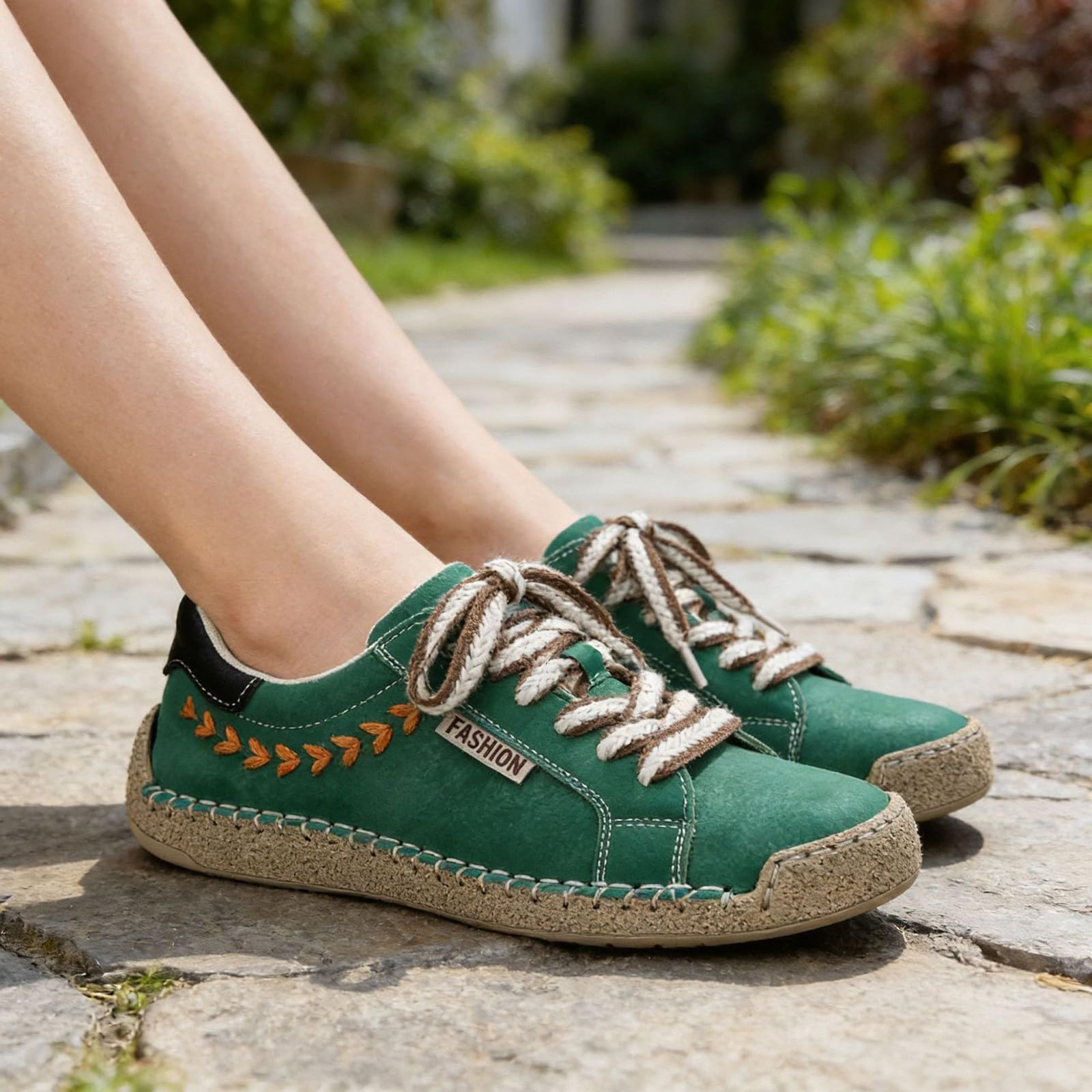 Low-Top-Sneaker für Damen und Herren, flache Stickerei, Schnürschuh, grün | Handgenähte, runde Zehenpartie, breite Passform, rutschfest, Unisex, Freizeit-Sneaker, Wanderschuhe, Urlaub, Büro