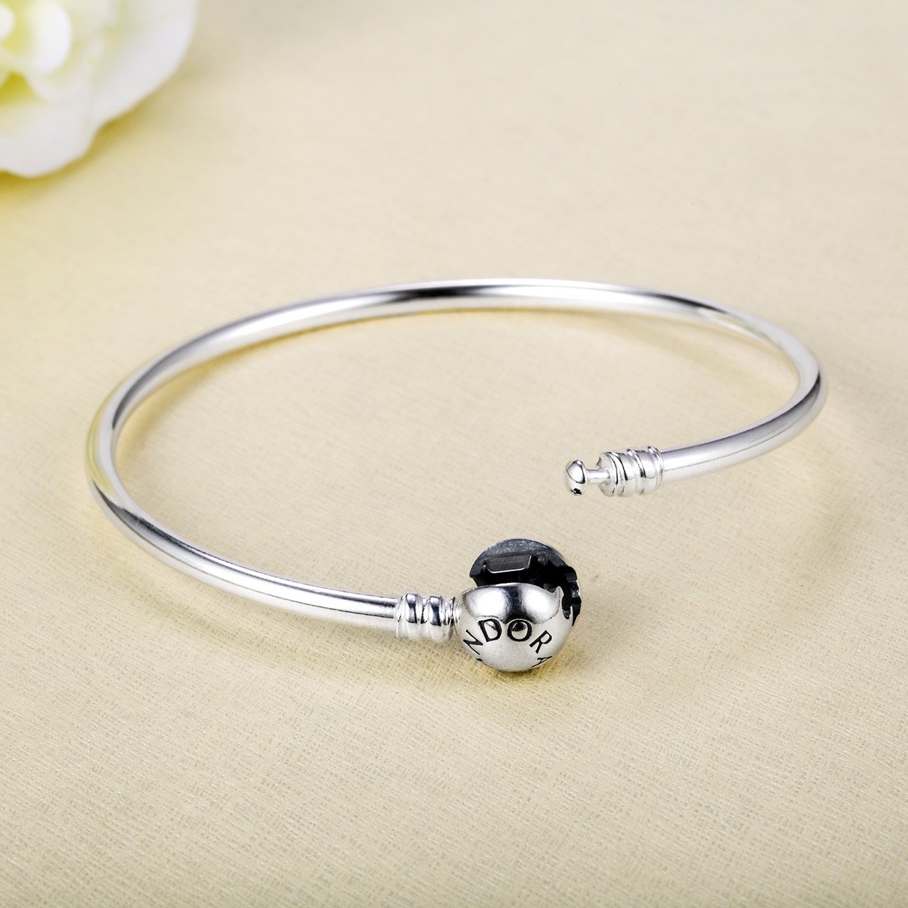 PANDORA Silver bangle bracelet