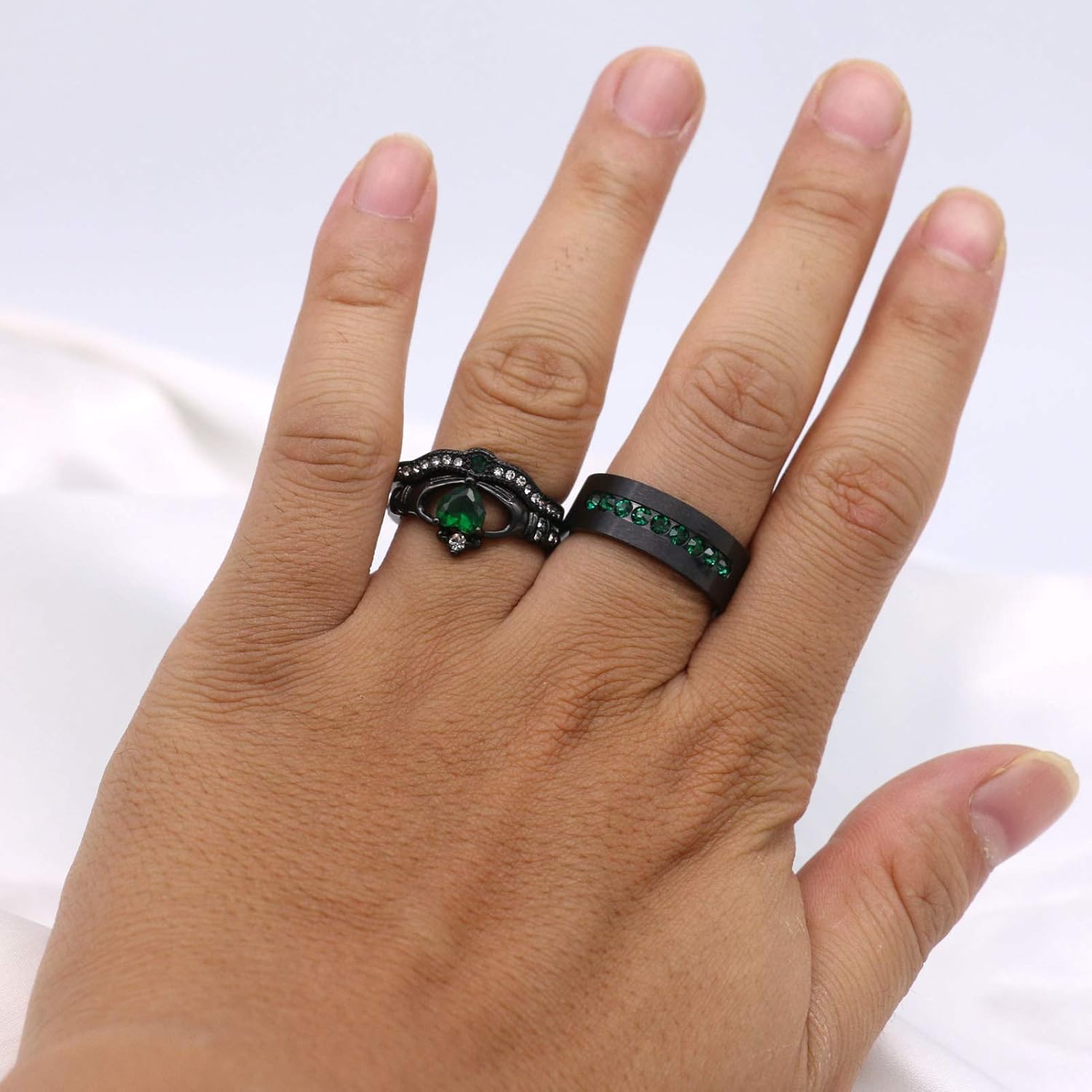 ringheart 2 Rings His and Hers Ring Couple Rings Claddagh Ring Black Cz Womens Wedding Ring Sets Titanium Steel Mens Wedding Bands
