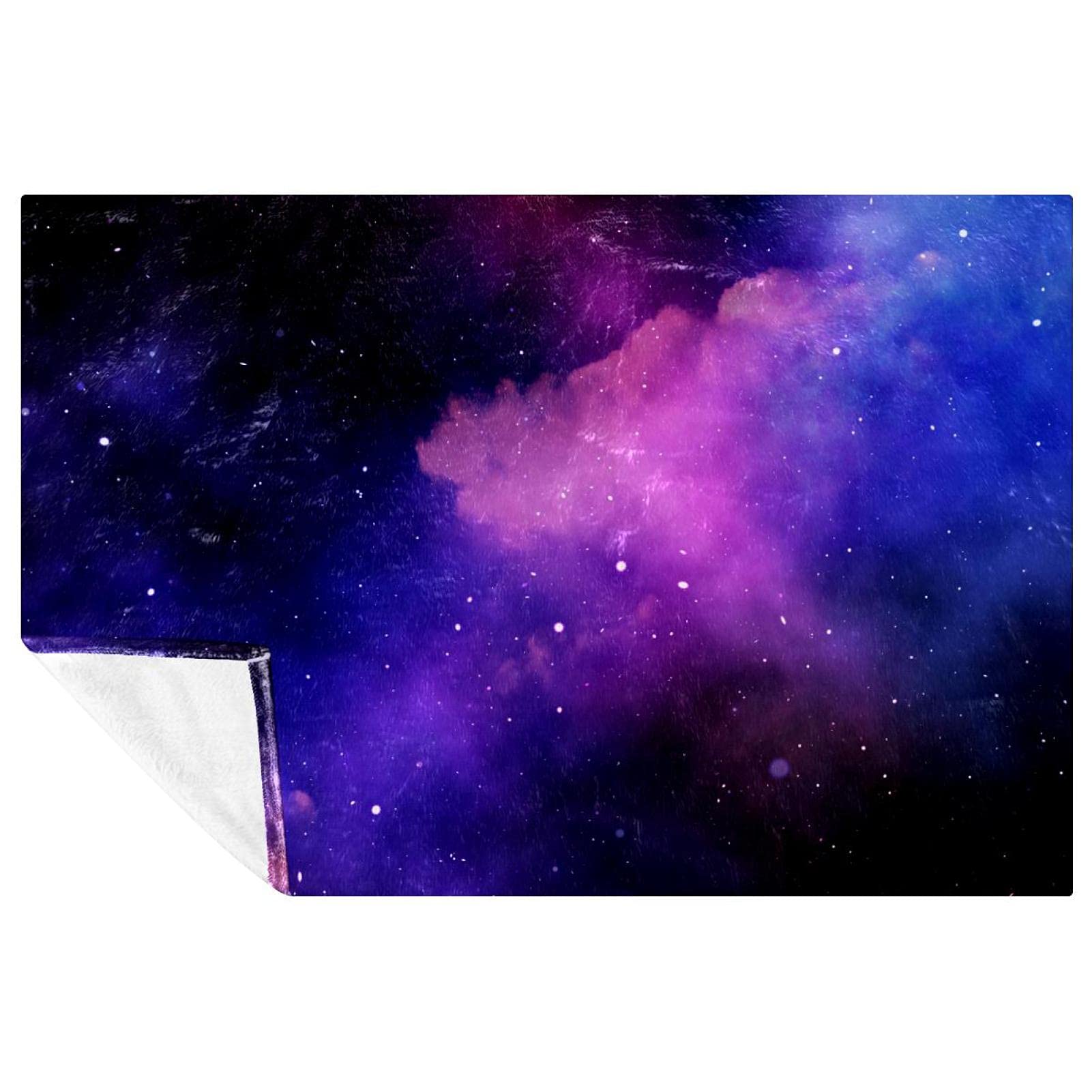 Couverture douce motif nébuleuse à offrir pour réchauffer les nuits de vos proches