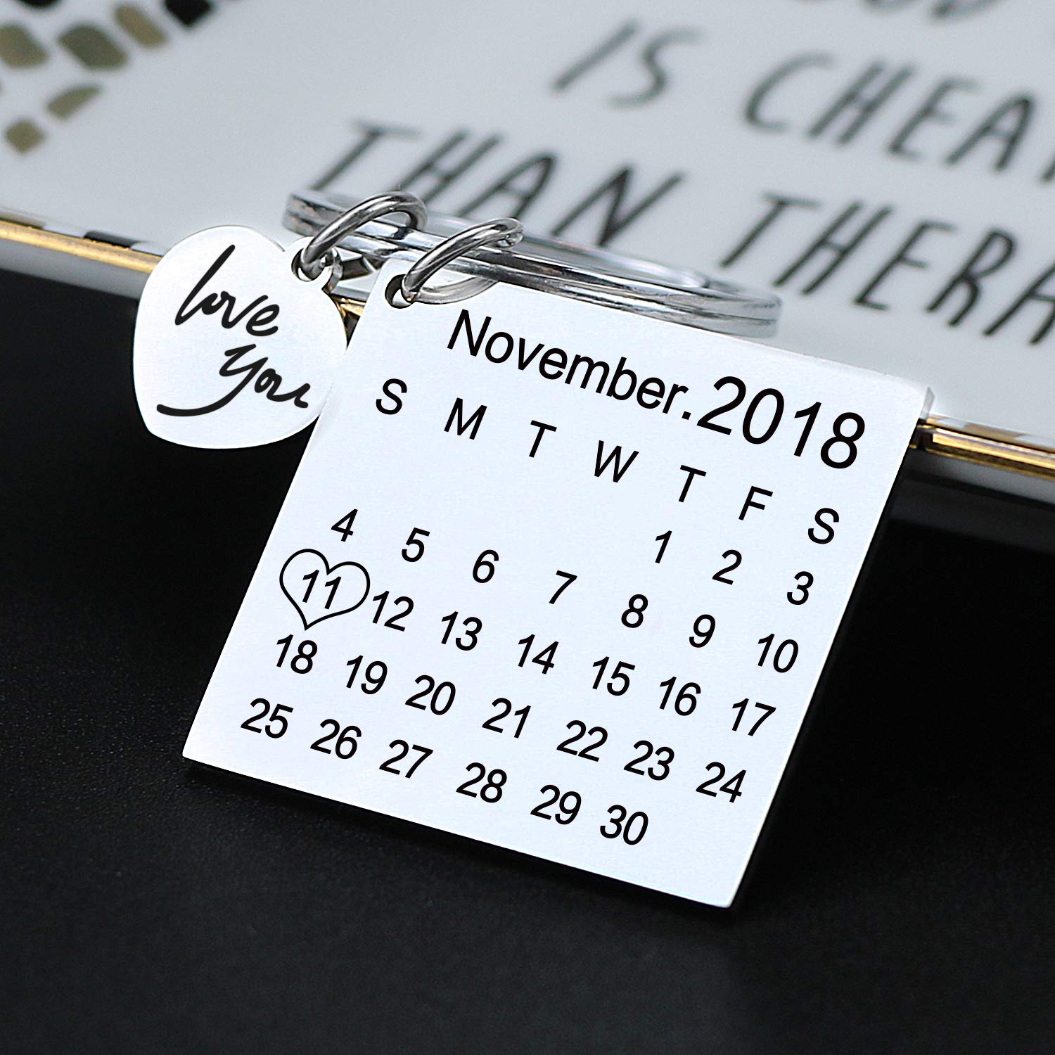 Portachiavi Personalizzato In Acciaio Con Calendario Inciso – Regalo Per Anniversario, Matrimonio O Compleanno – Scegli Data E Testo