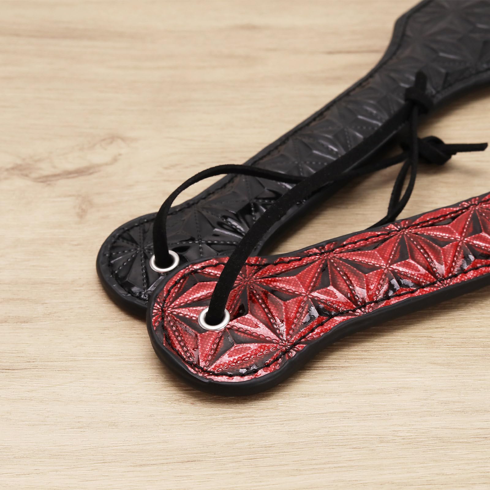 2pcs Fouet d'équitation en Cuir Artificiel Fouet Équestre Fouet en Cuir à Motif de Diamant Fouet Équestre Antidérapant pour l'entraînement des Chevaux Accessoires Scène de Course de Chevaux