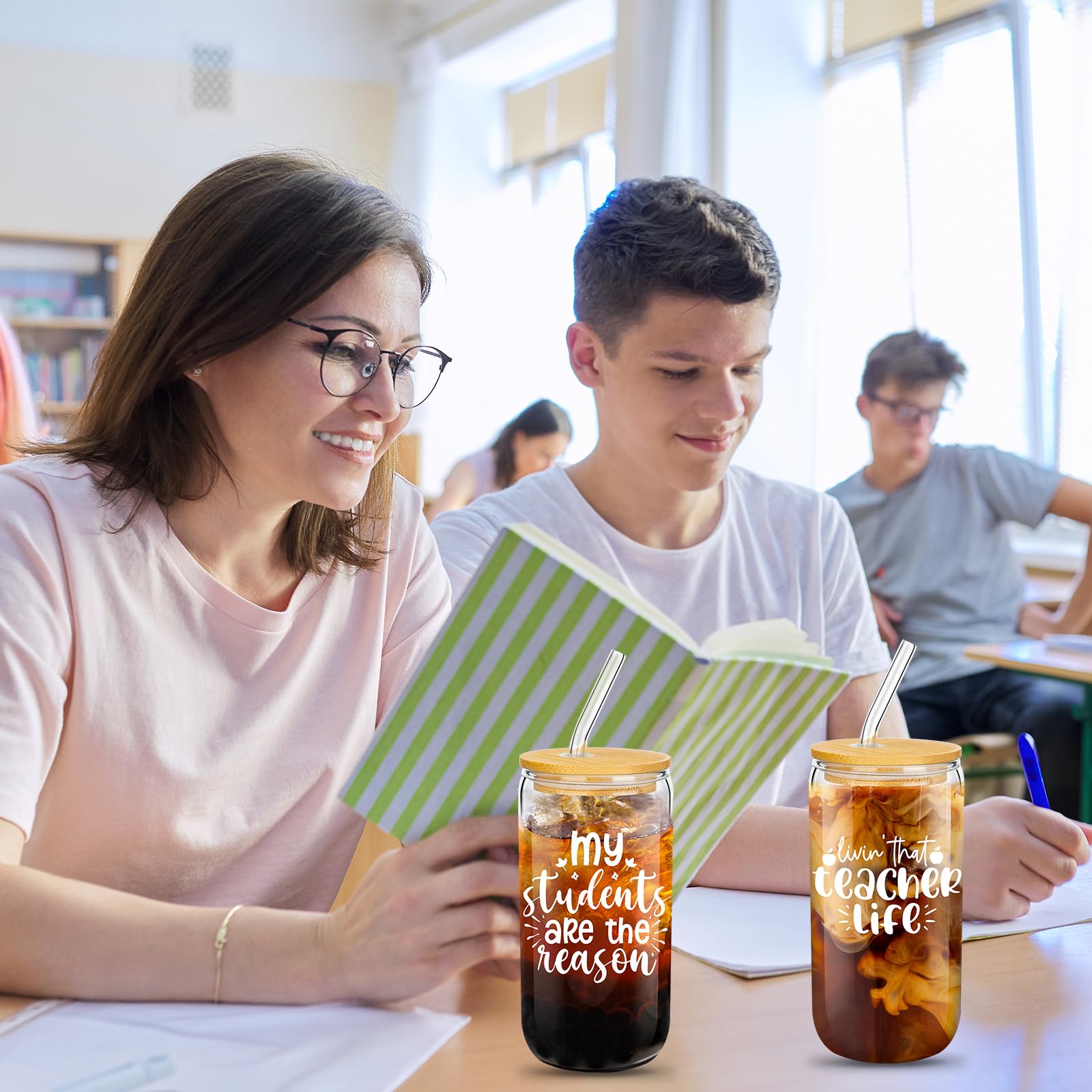 FoldTier Juego de 9 regalos de agradecimiento para profesores, regalos para profesores, taza de vidrio de 16 onzas con tapas, pajitas, cepillos, regalos de agradecimiento para profesores, regalos de