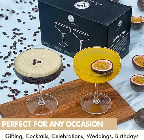 Miniatura 7 de VEMACITY - Elegante juego de 2 copas de cóctel Coupé sopladas a mano (10 onzas) - Copas de Martini de cristal expreso, platillos de champán -