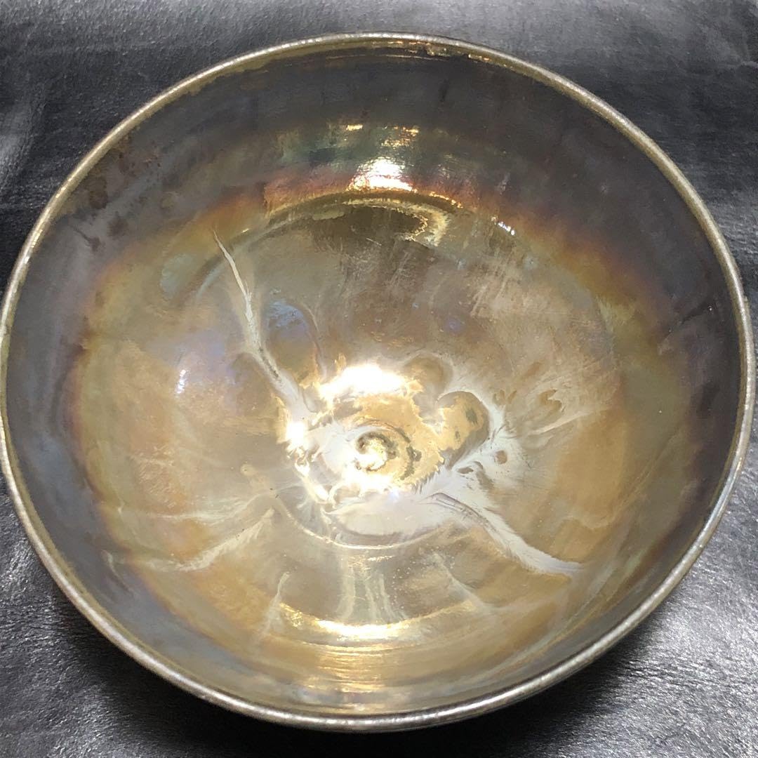 究極の美◆蔵から妖しく七色に光り輝く小さな抹茶茶碗？が出て来た。湯呑み？茶道具？ 究極の美◇蔵から妖しく七色に光り輝く小さな抹茶茶碗？が出て