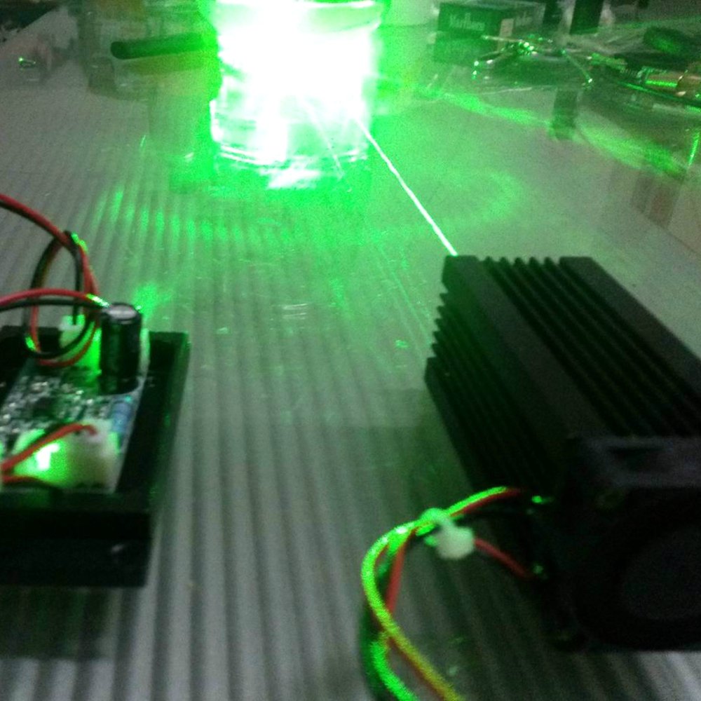 Fokussierbares 100mw 532nm grünes Laser Dot Modul/ununterbrochene Arbeit / 5V mit TTL