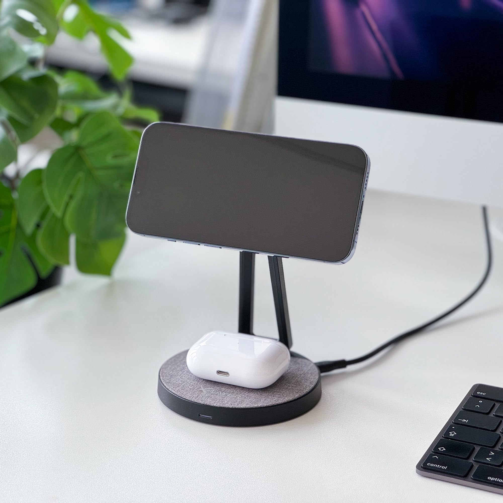 XLayer MagFix Pro 2 in 1 Stazione di ricarica Apple Wireless Charger I Standby I Magsafe Compatibile I Magnetico I Caricatore I Ricarica Rapida Wireless di iPhone 16 15/14/13/12/11 Pro Max Plus,