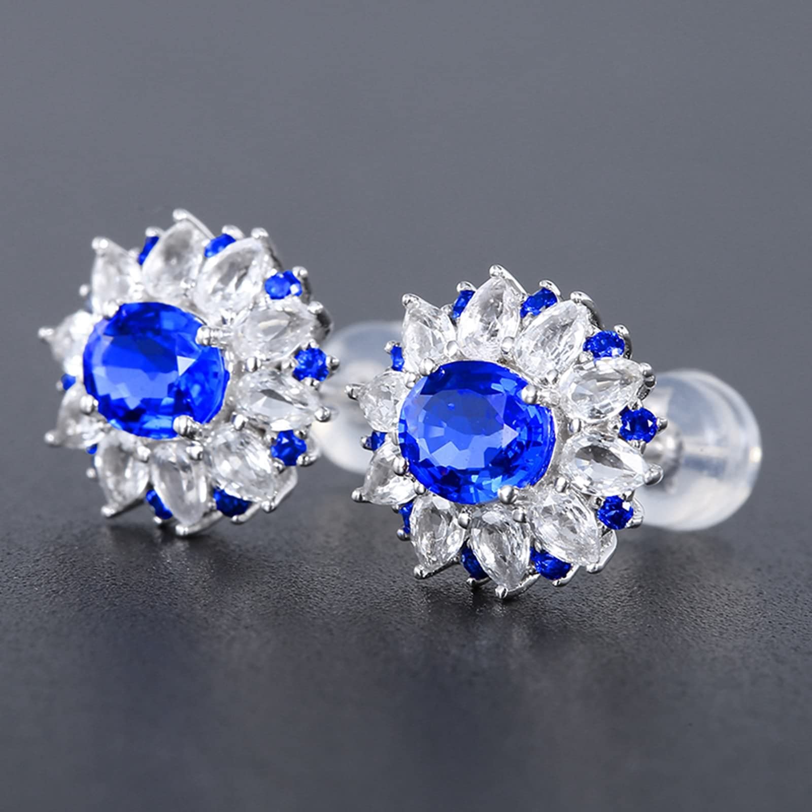 KnSam Pendientes de oro blanco 750 de 18 quilates para mujer, joyas de oro auténtico, pendientes de zafiro creados en laboratorio de 1,35 quilates con flores azules Au750, pendientes de oro blanco con