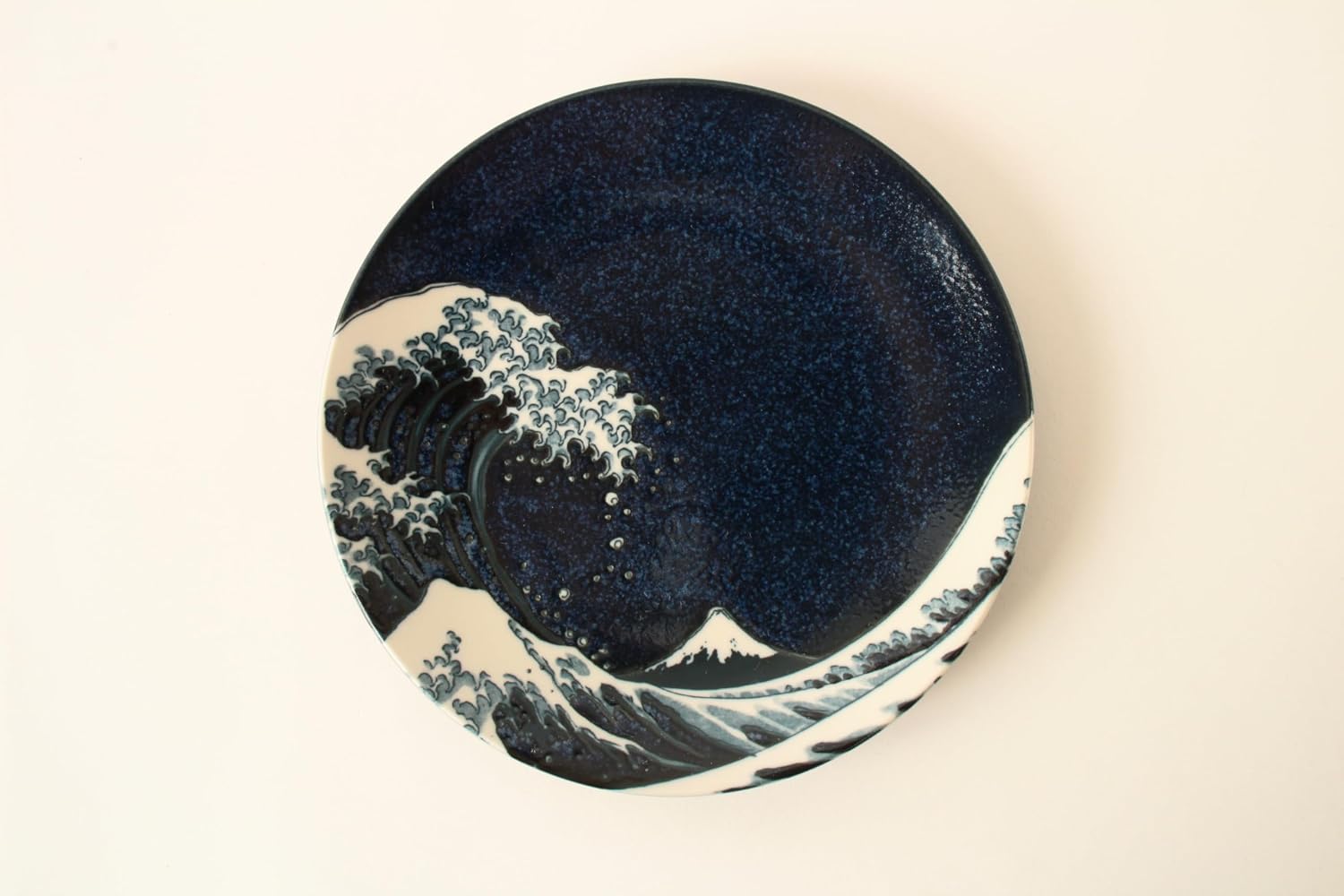 Mino ware Japanese Ceramics Pair Round Plate 7.9inch Big Wave & Mt. Fuji Navy Blue (set of two) made in Japan (Japan Import) AKS201 (Navy)