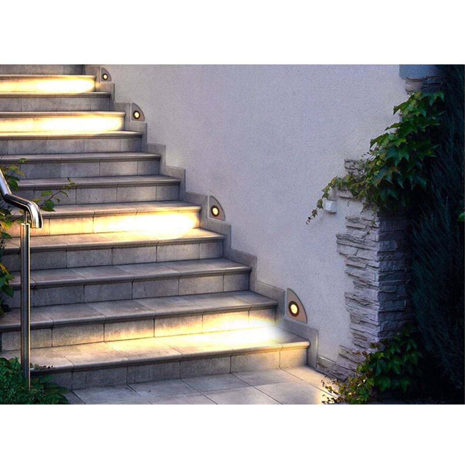 Landscape Curved Stair Light