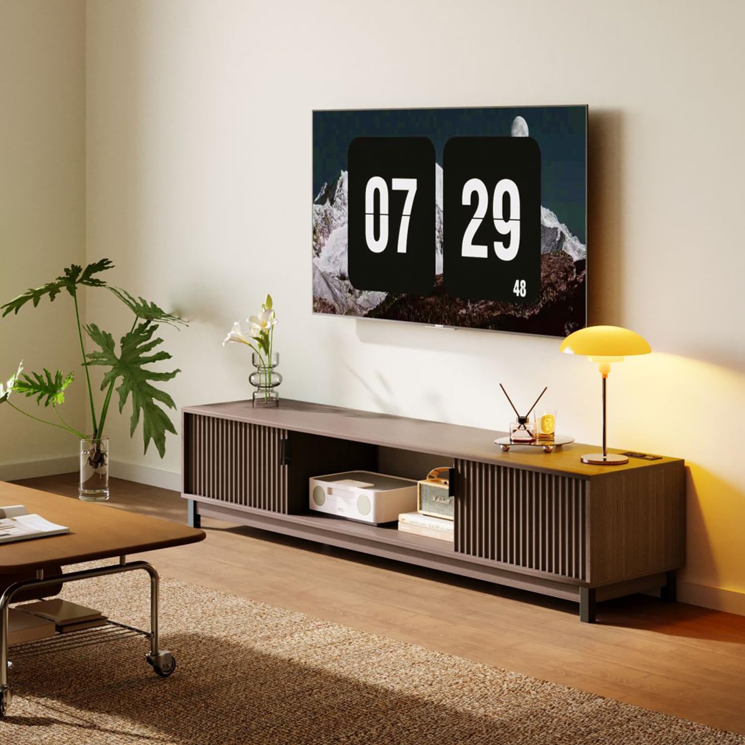 178 cm TV Lowboard für Fernseher bis 80 Zoll, TV Board mit Steckdose & USB-Anschluss, Modernes TV Schrank mit 2 Türen und Offenen Fächern, Braun