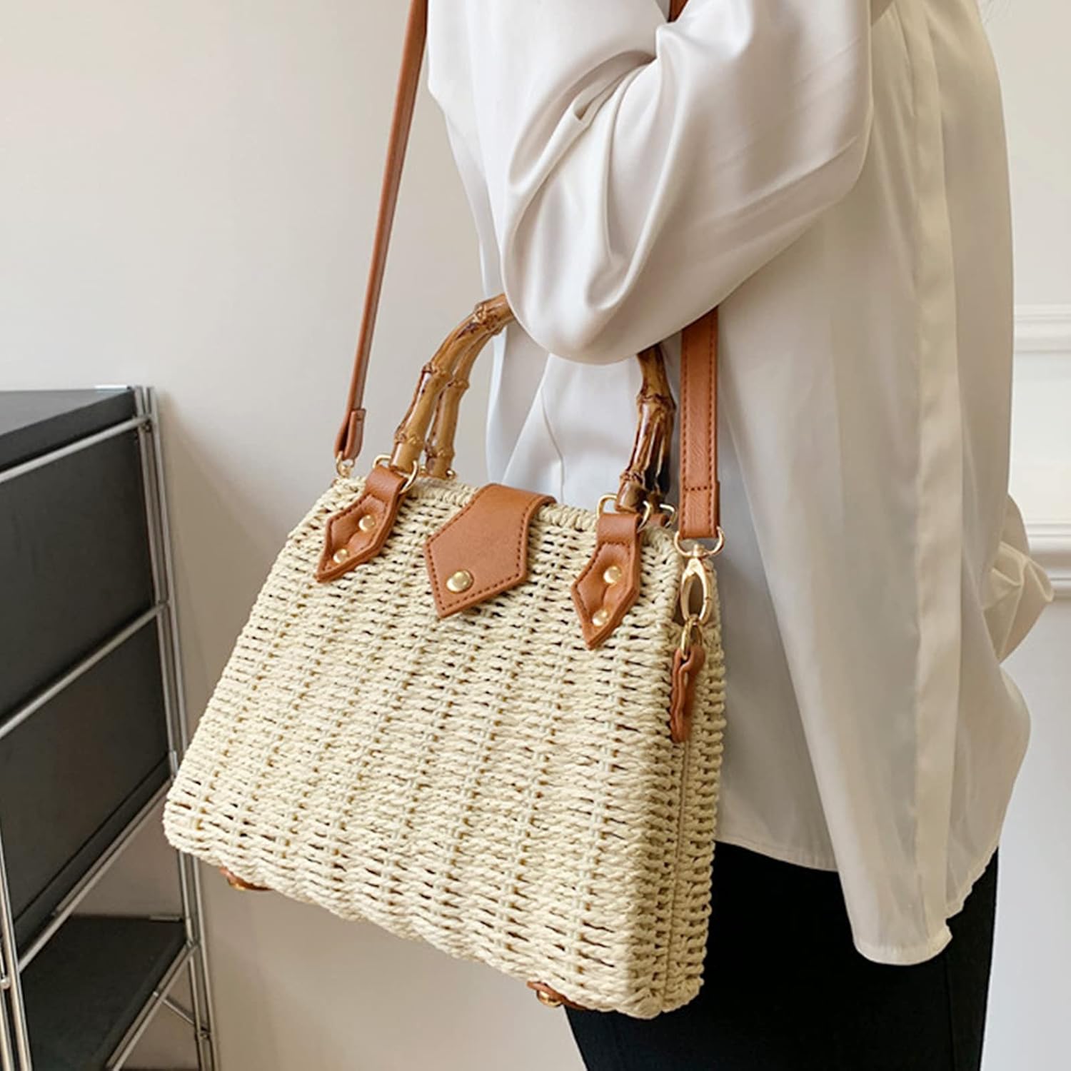 Straw Bag, Crossbody Bags for Women, Bohemian Handmade Woven Bag, Bamboo Handle Handbag Hard Box Handbags, Parties, Vacations Beach Bag(Beige)