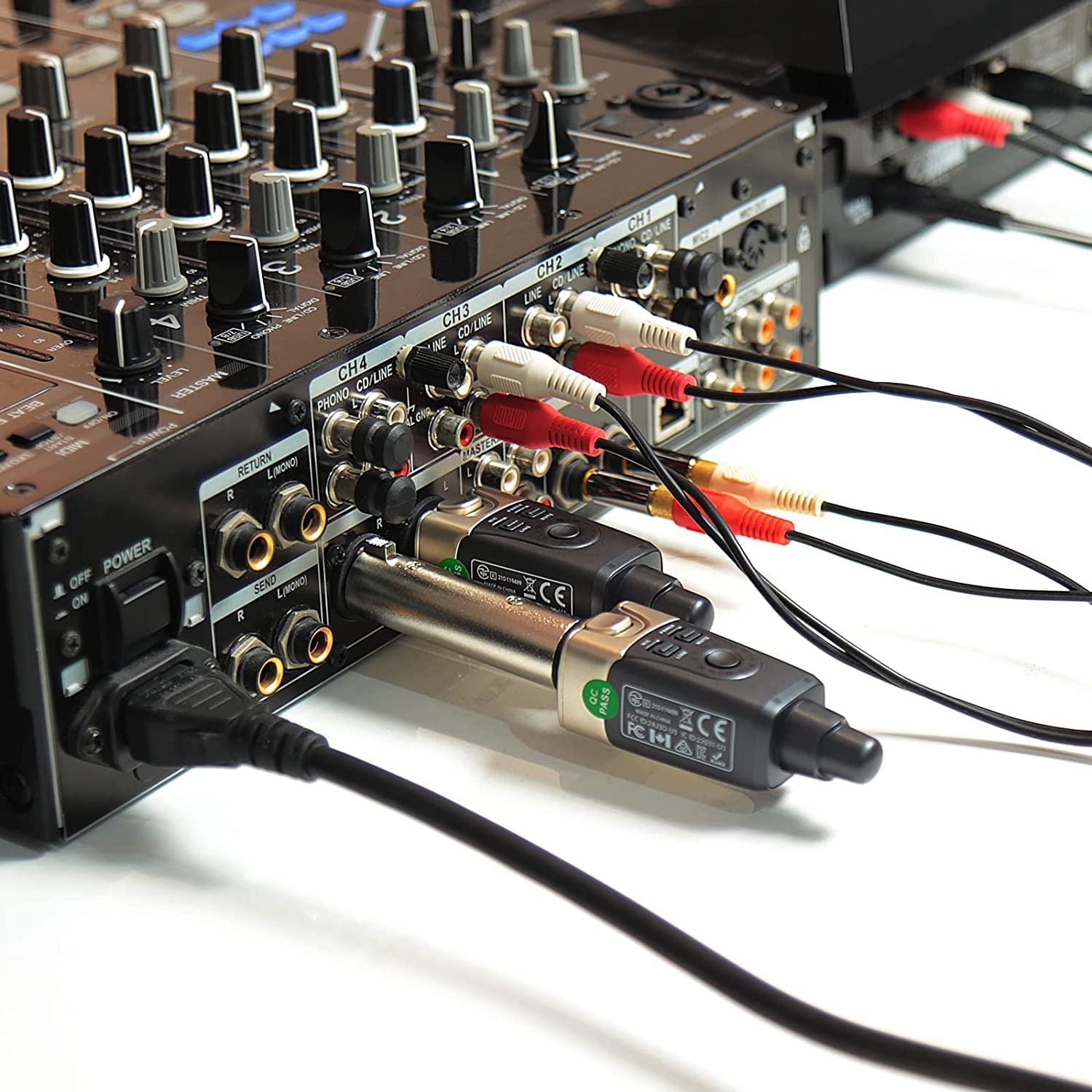 Amazon.com: Xvive U3 Microphone Wireless System for DJ Controllers