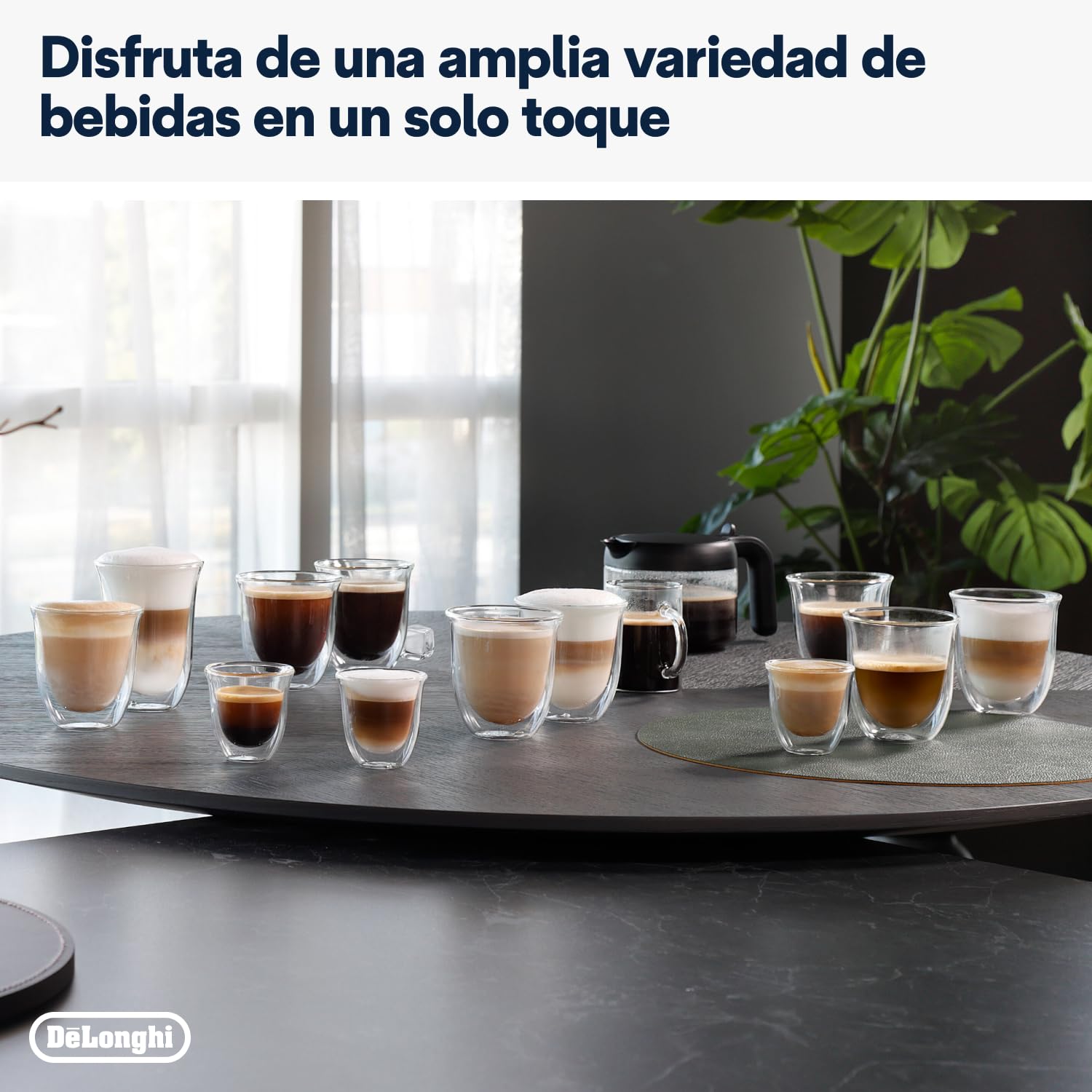 De'Longhi Dinamica Plus ECAM380.95.TB Fully Automatic Coffee Machine with LatteCrema Milk System, Titanium/Black + Lavazza, Qualità Oro, Café en Grano Natural, Paquete de 1 kg
