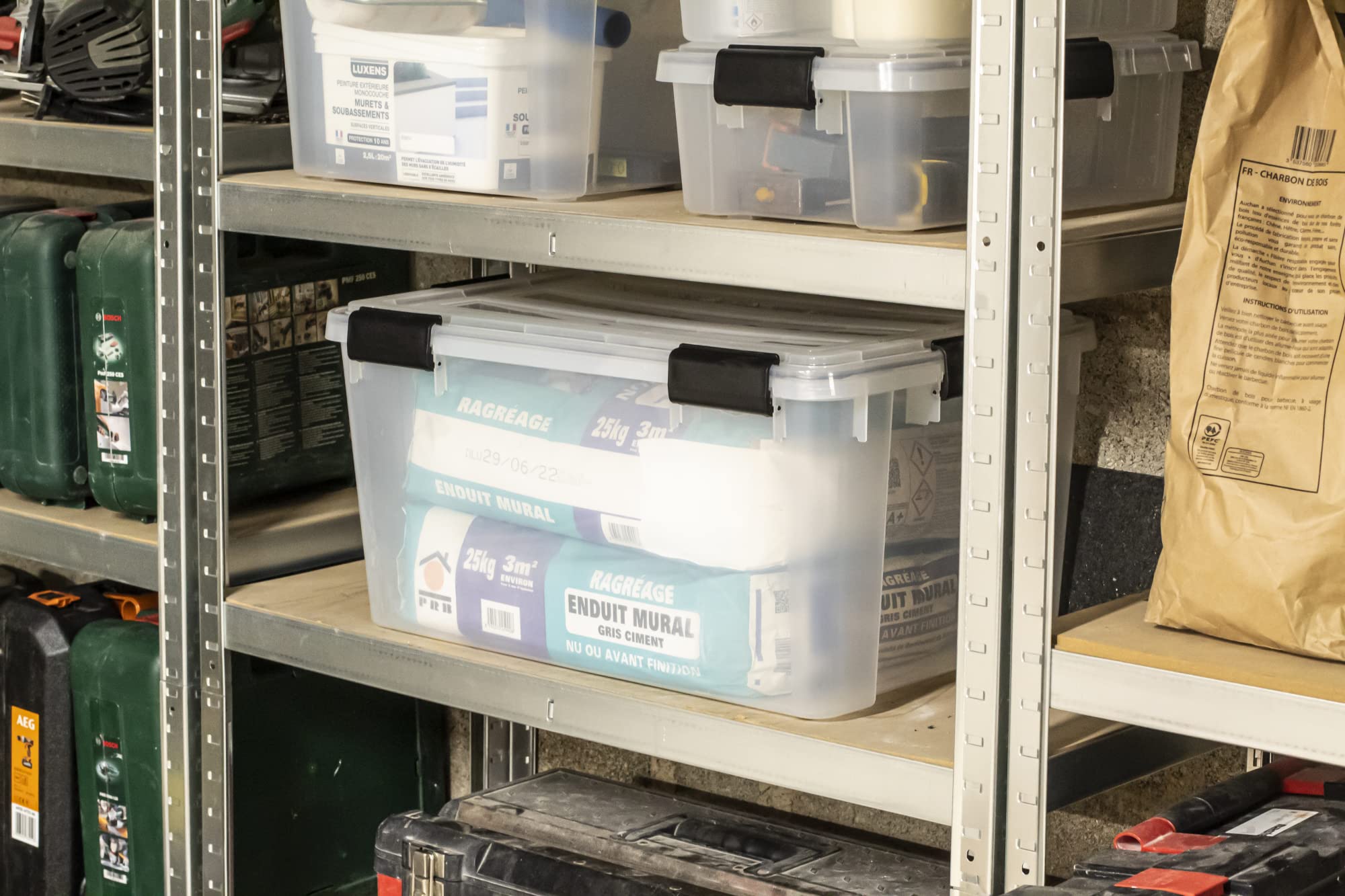 Iris Ohyama 4 Cajas herméticas de plástico con tapa y cierres a presión, 50L, Transparente, sello impermeable, apilables, antipolvo, para ropas, camping, exteriores, cubo de almacenaje, box, DDAT-L