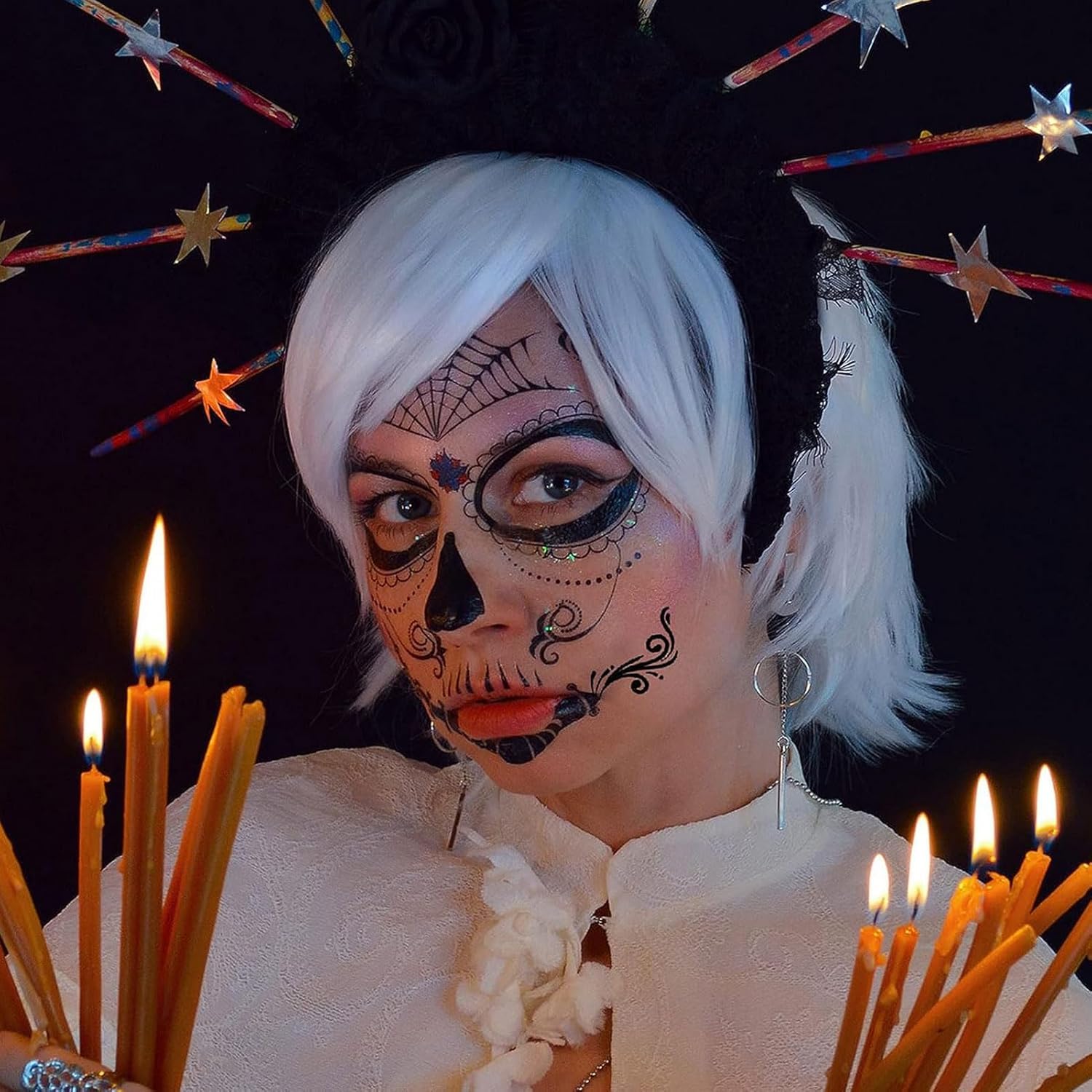 Tatuaże na twarz z motywem "Dzień Zmarłych", 10 sztuk – tymczasowe tatuaże z czaszką, wodoodporne róże na Halloween, karnawał, Dia de los Muertos – dla kobiet, mężczyzn, dzieci (wielokolorowe