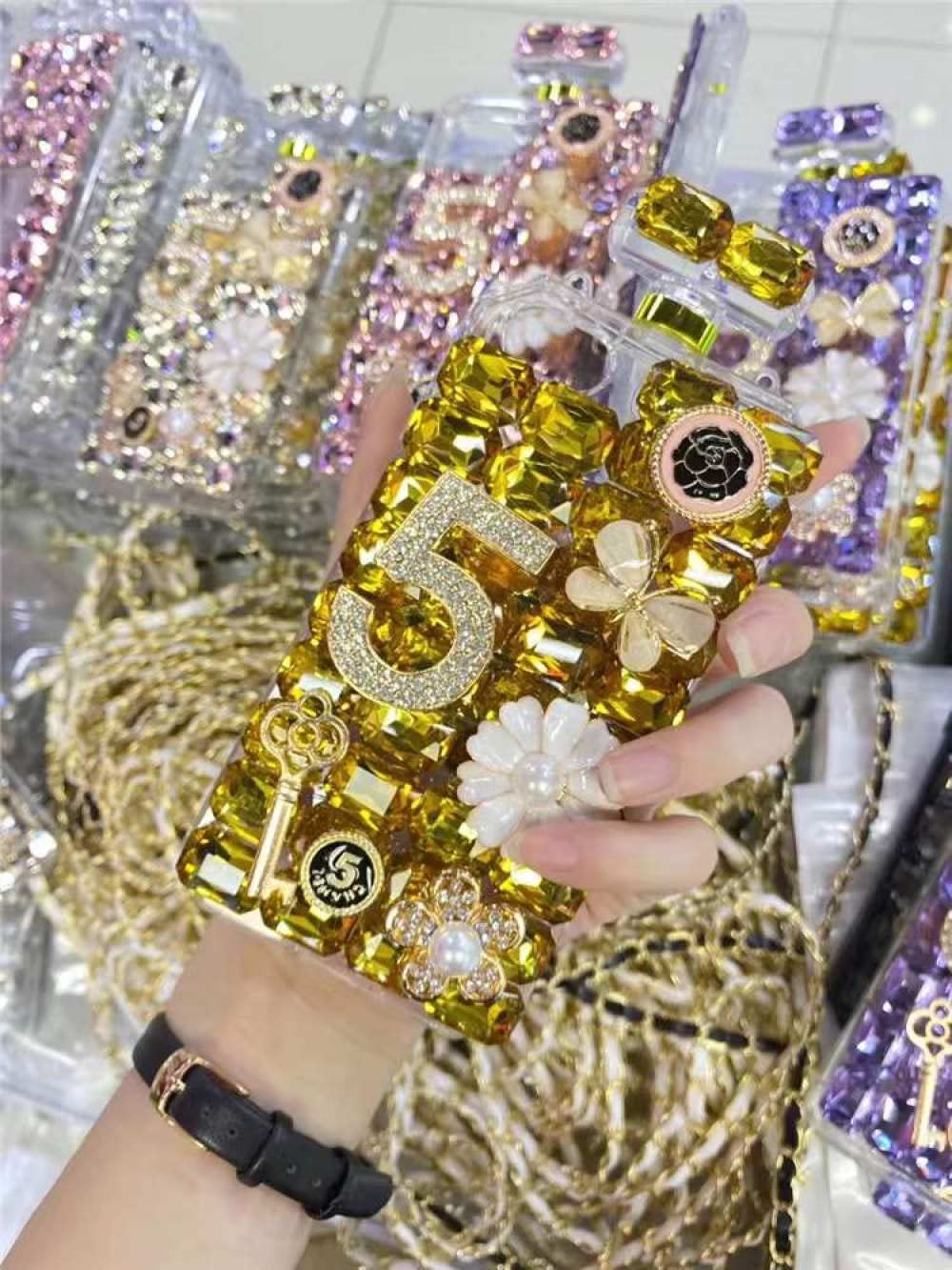 Amazon.co.jp: 高級ダイヤモンドラインストーン香水ボトルケース