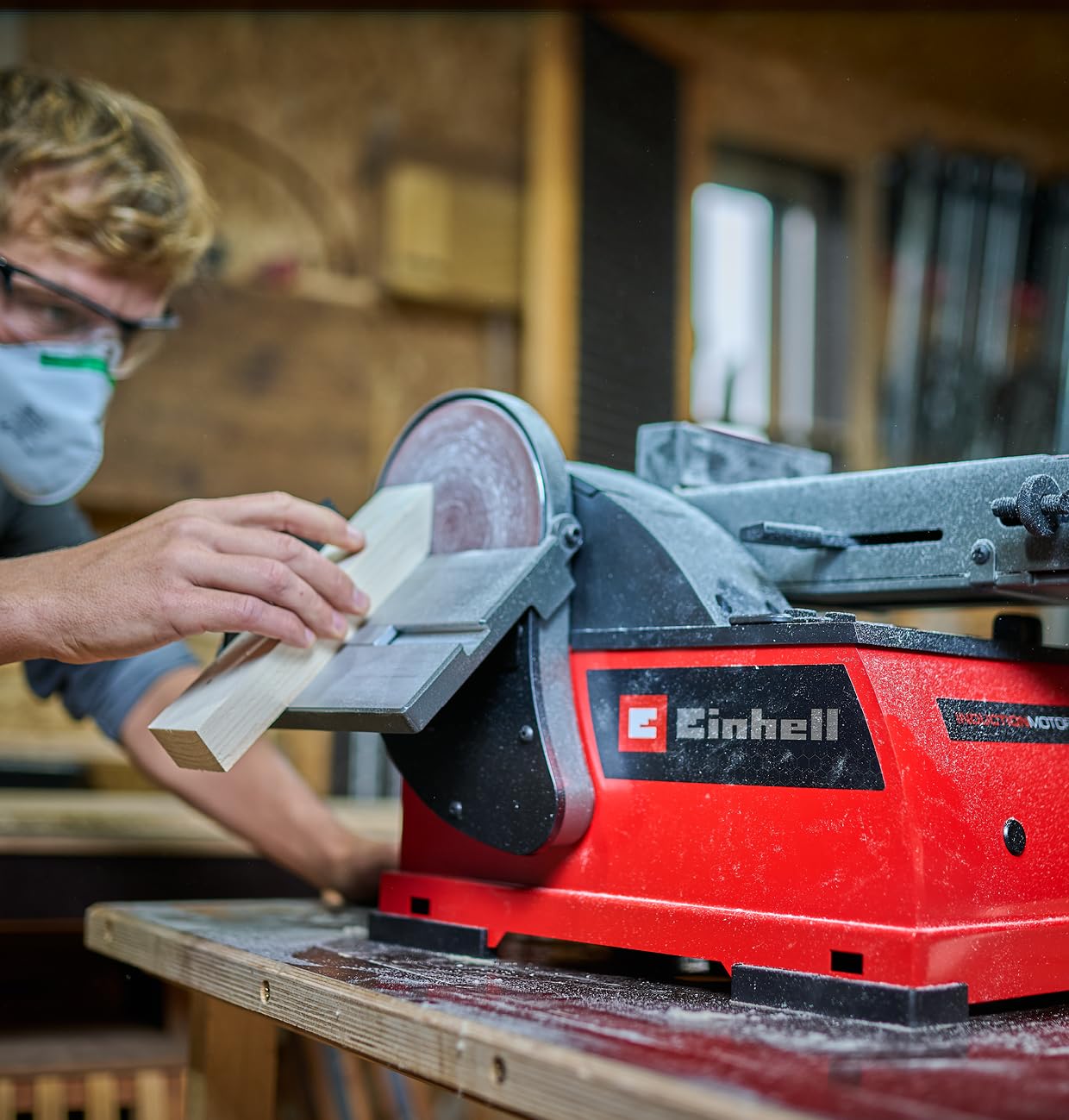 Ponceuse stationnaire à bande et à disque Einhell TE-US 400 (400 W, plateau de ponçage Ø 150 mm, bande abrasive 100 x 914 mm, vitesse max. de la bande 348 m/min, accessoires inclus)