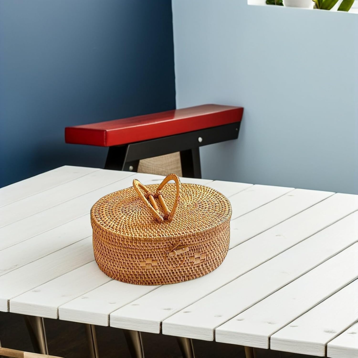 Oval Wicker Picnic Basket with Handle and Lid, Woven Storage Tote for Outdoor Travel and Kitchen Organization, 30x22x12cm Rattan Snack and Snack Box