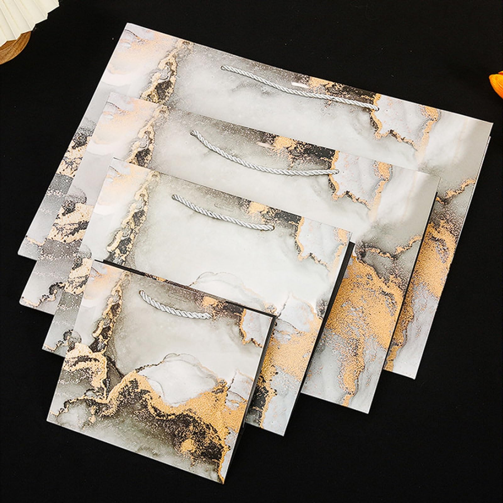 Sacs fourre-tout en papier épais marbre gris noir, 20 paquets, sacs de magasin vêtements et boulangerie avec ruban for, emballage détail(Gold,42 * 15 * 30cm)