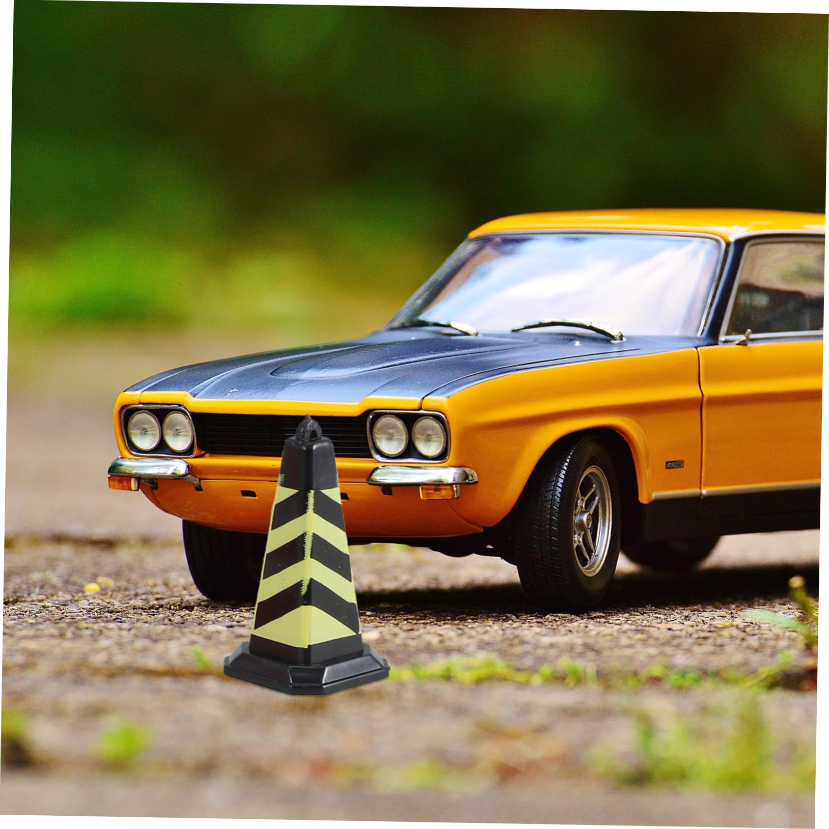 ORFOFE Mini Traffic Barricade Sign Miniature Landscape Kids Highway Toys Road Block Barrier Signs Playset Simulation Toy