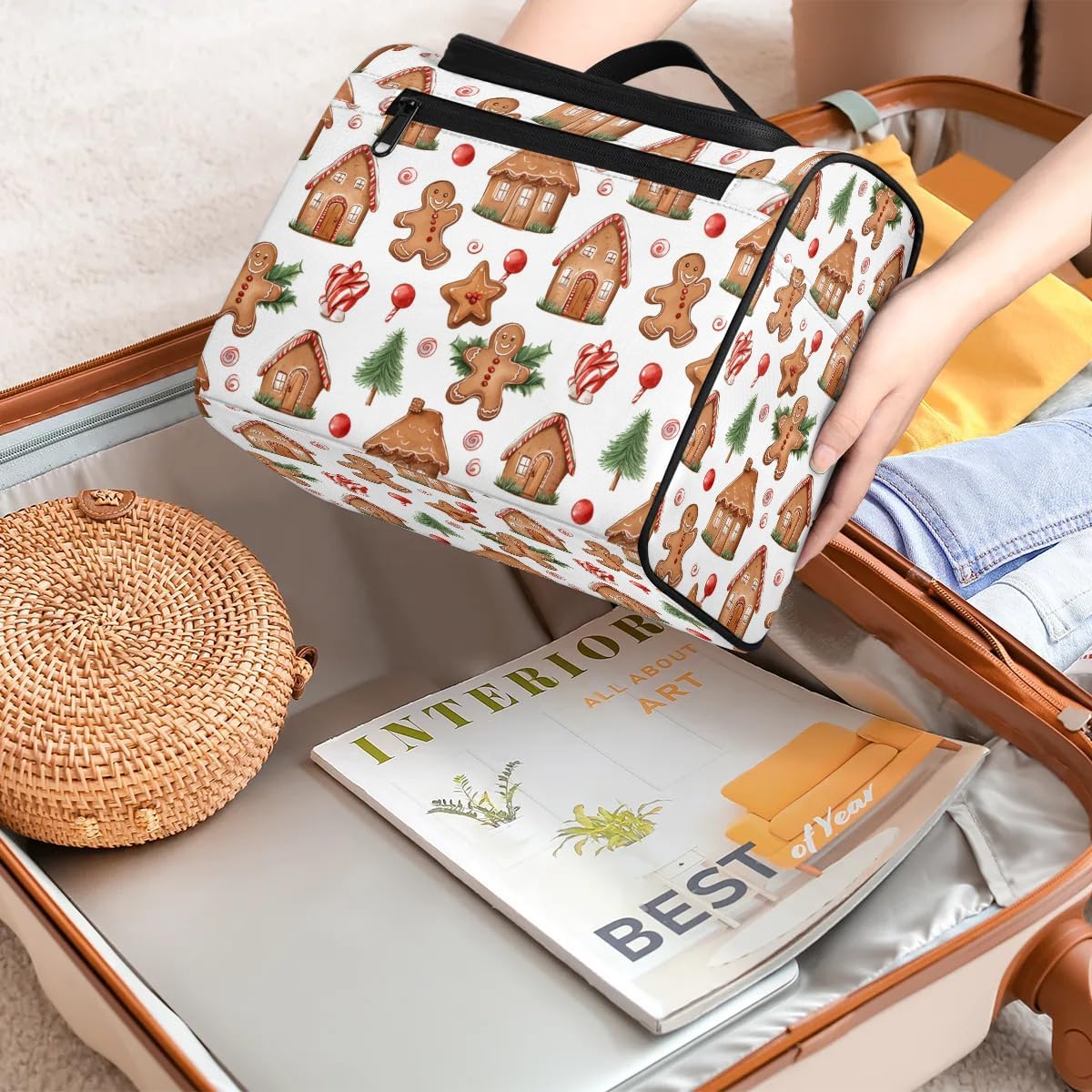 cfpolar Gingerbread Castle Winter Toiletry Bag for Women, Hanging Travel Toiletry Bag, Water-resistant Cosmetic Makeup Organizer for Toiletries and Cosmetics, Bathroom Shower Bag with Handle and Hook