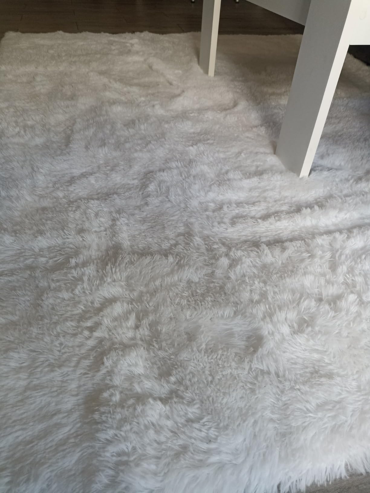 Tapis de Salon à Poils Longs de décoration,Epaisseur 4 CM, Ultra Doux, Lavable et antidérapant, pour Salon, Chambre et entrée. (Blanc-160x230CM)