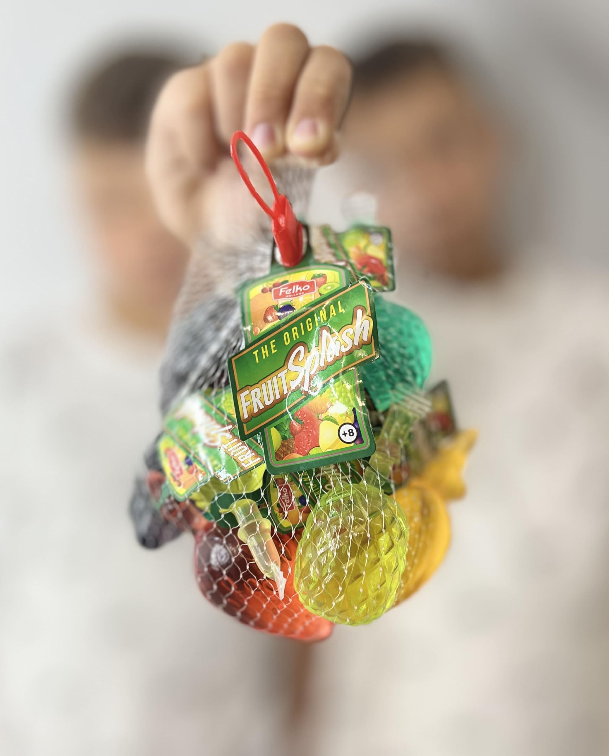Fruit Splash - Paquete de 24 redes, 10 redes, frutas de plástico rellenas de líquido amniótico, diversión infantil, dulces para niños, regalos originales para fiestas Instagram TikTok + pegatinas