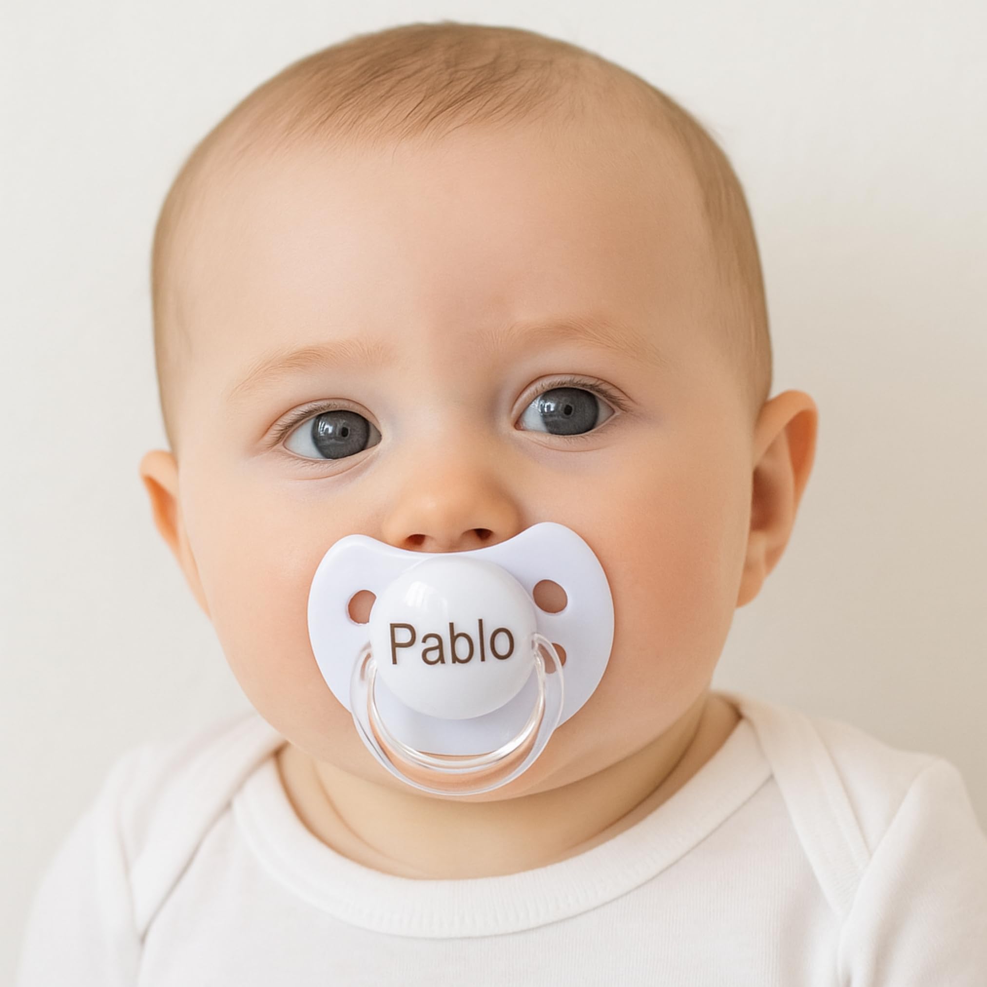 Tarta de Pañales para Recién Nacida con Manta Bordada + 15 Pañales Talla 2 + Chupete Personalizado Neutro | BebeDeParis