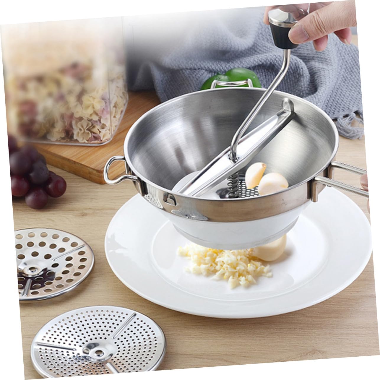 Cabilock Quality Material Easy to Clean Manual Food Mud Grinder Ideal for Jam Garlic