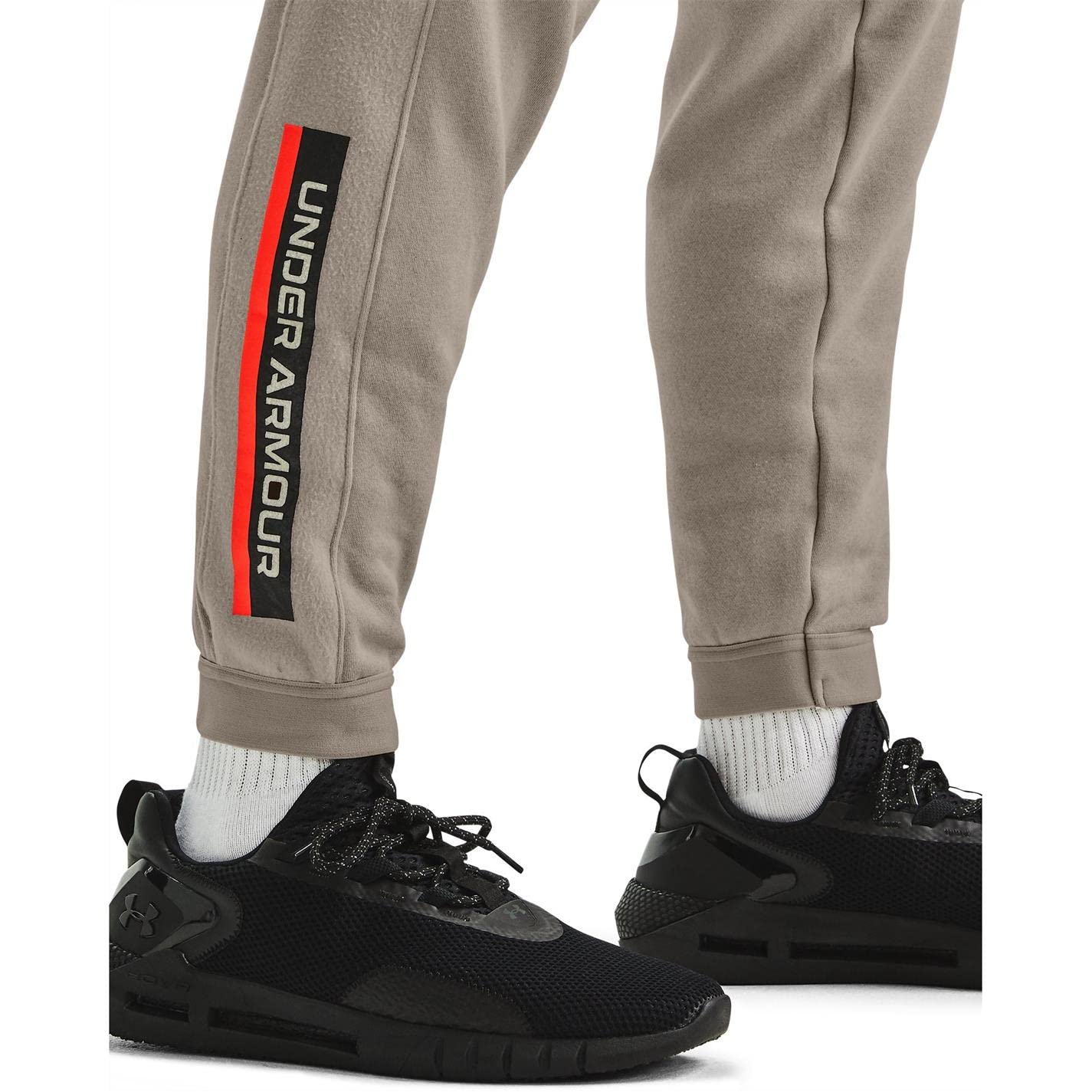 Under Armour Pantalones de chándal funcionales para hombre 12 1
