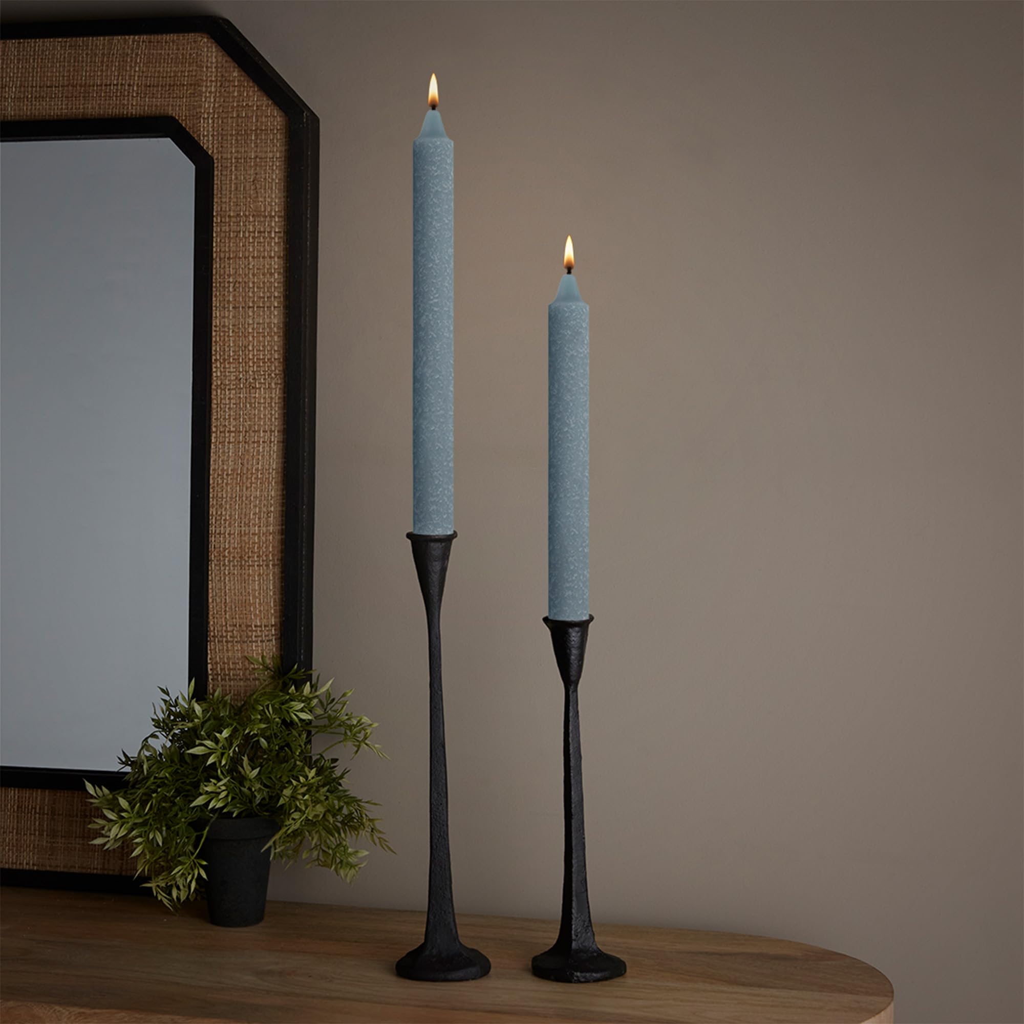 Root Candles Arista Timberline 12 niezapachowych świec obiadowych, 25 cm, Williamsburg Blue