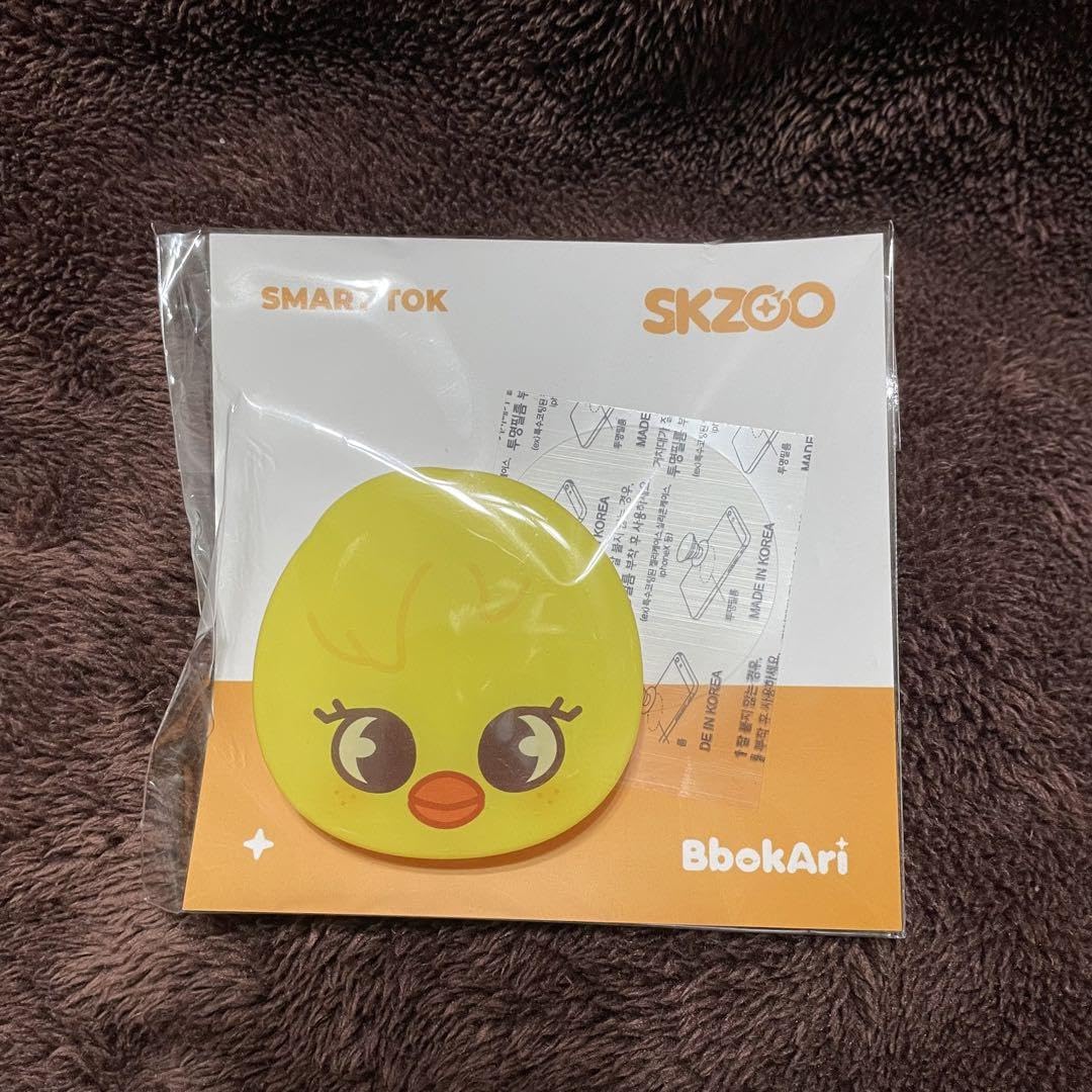 Stray kids スマホグリップ straykids skzoo スマホグリップ ジニレッド - メルカリ